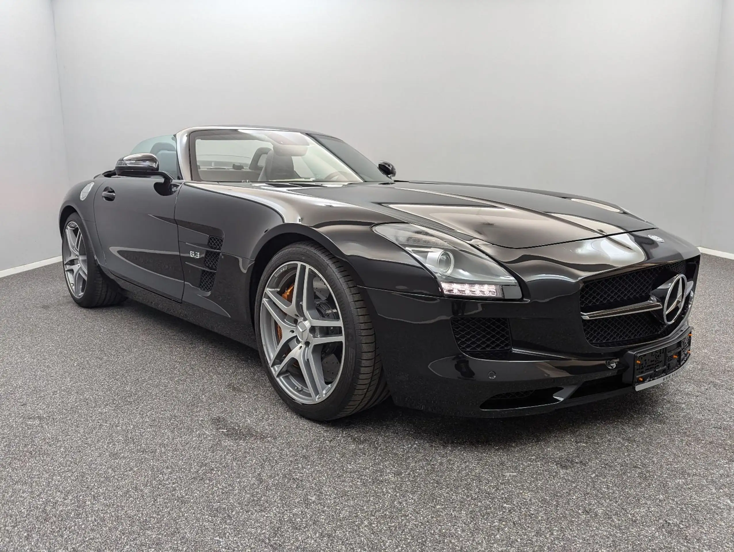 Mercedes-Benz - SLS