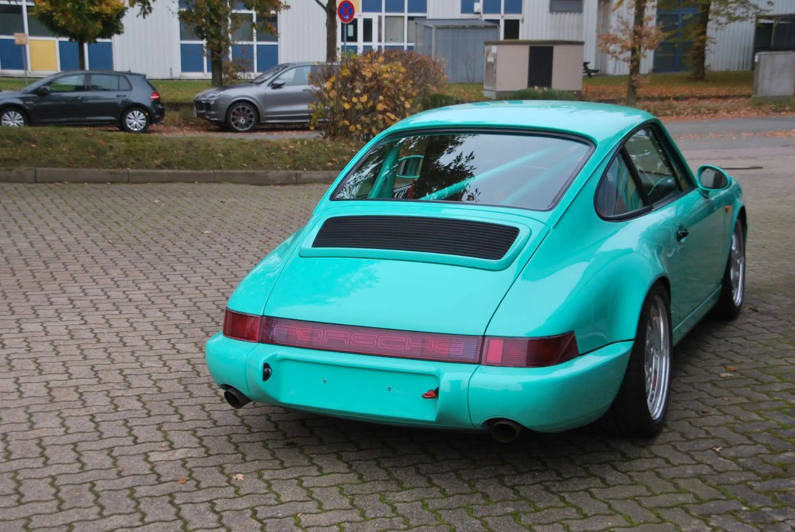 Porsche - 964