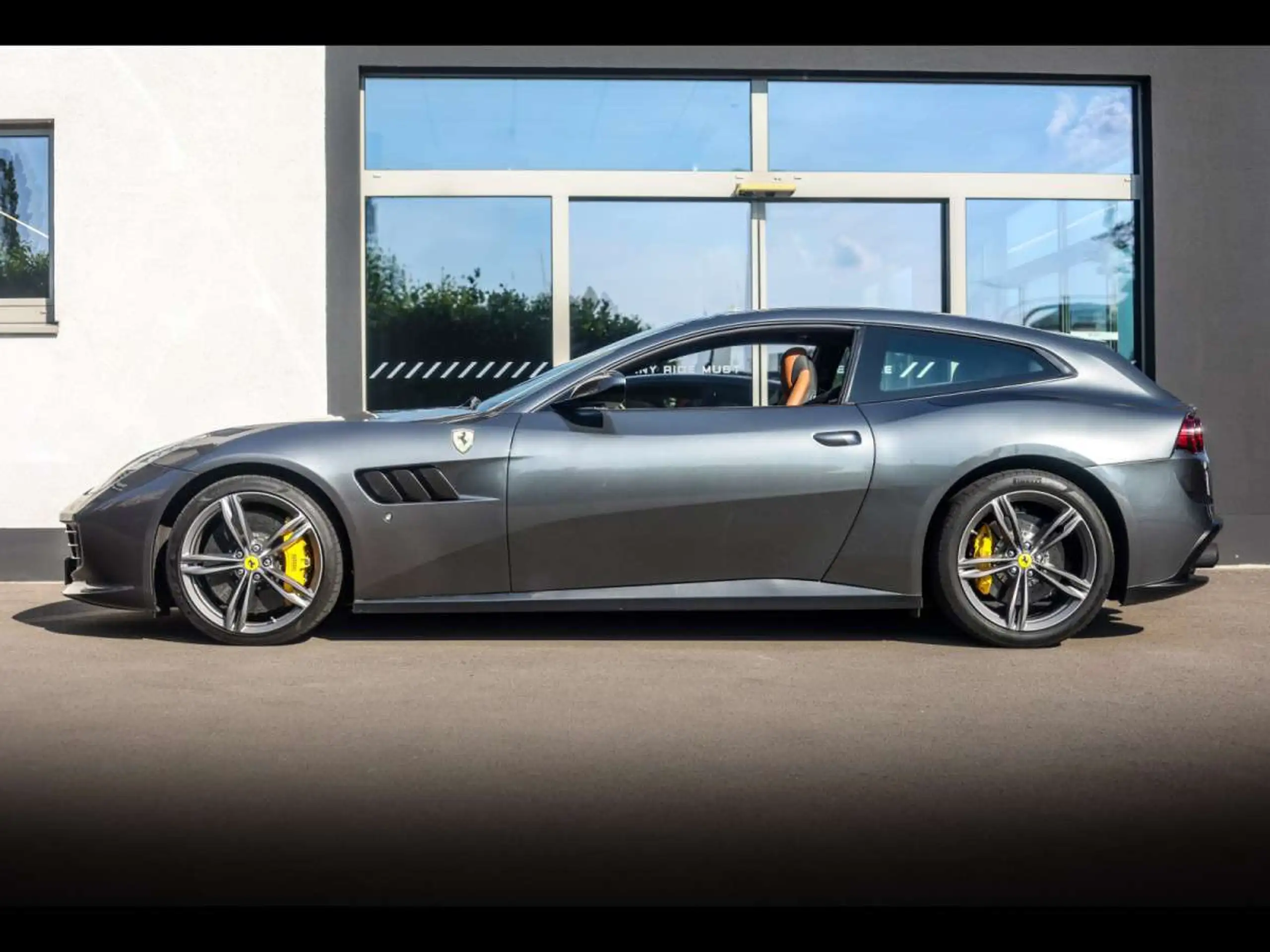 Ferrari - GTC4 Lusso