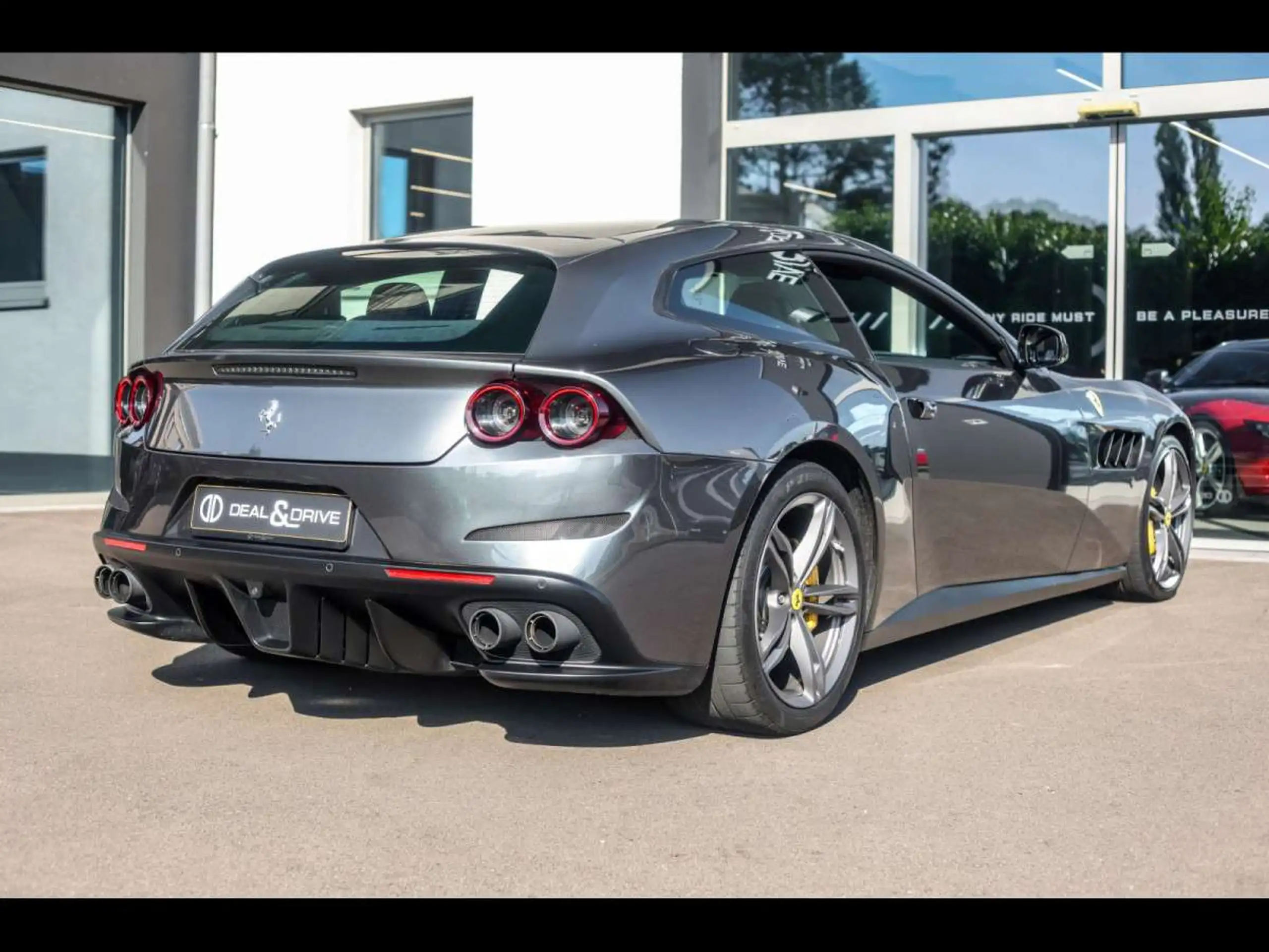 Ferrari - GTC4 Lusso