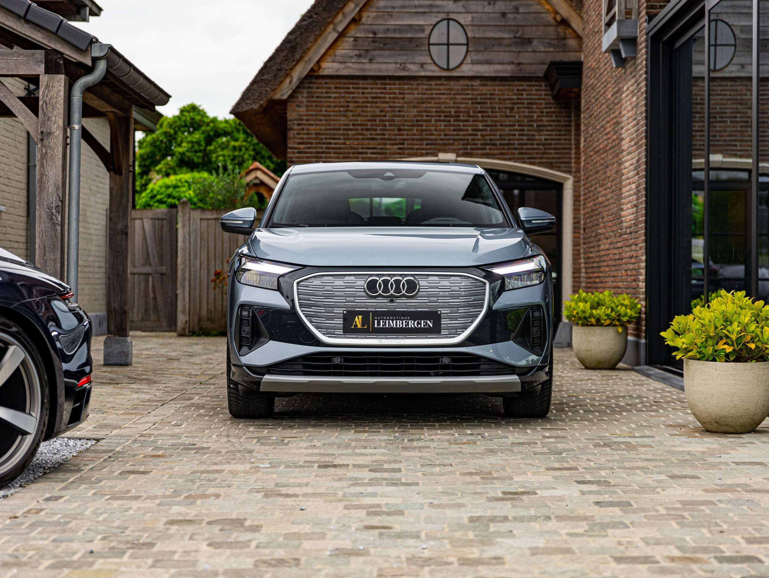 Audi - Q4 e-tron