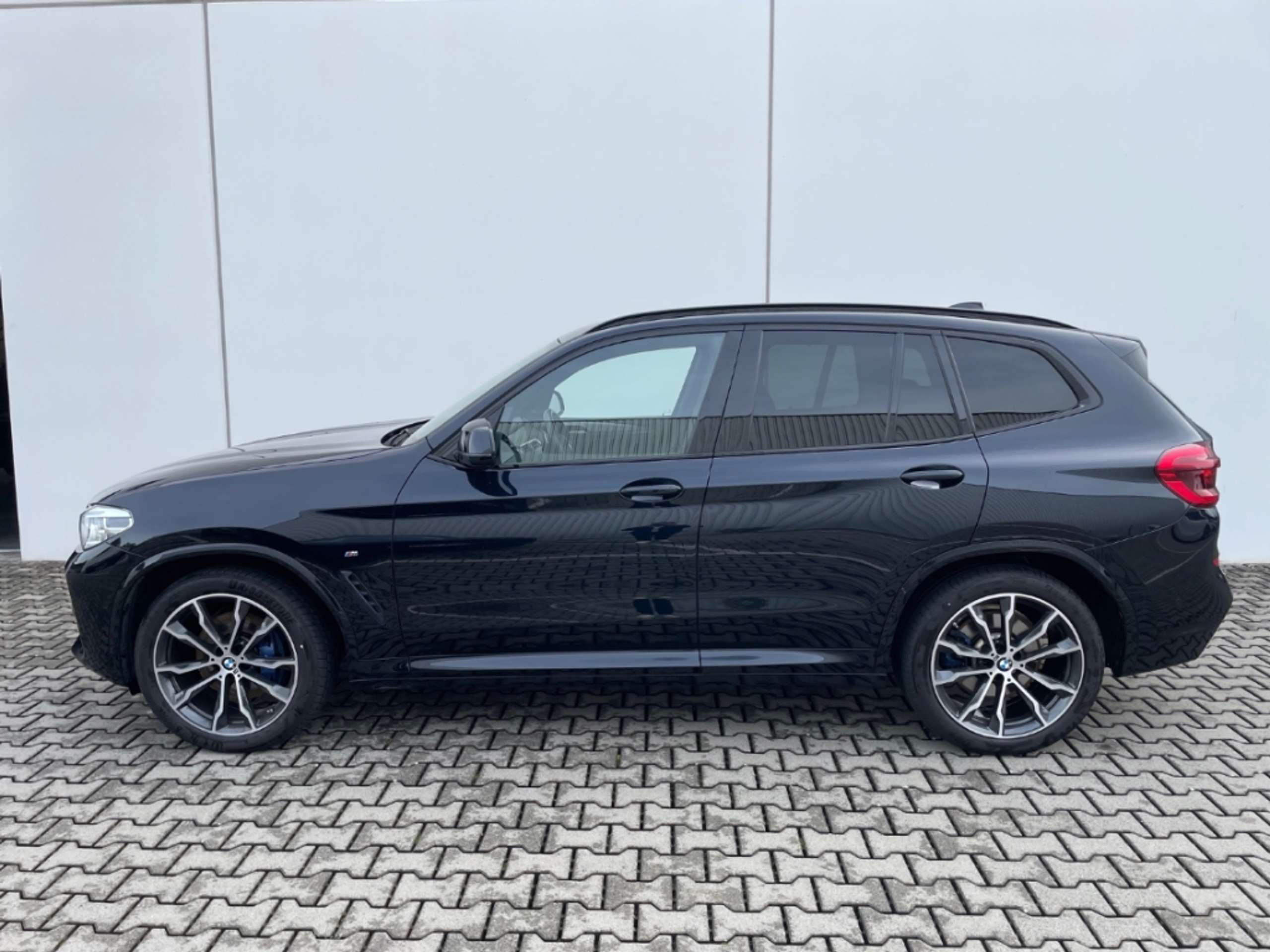 BMW - X3