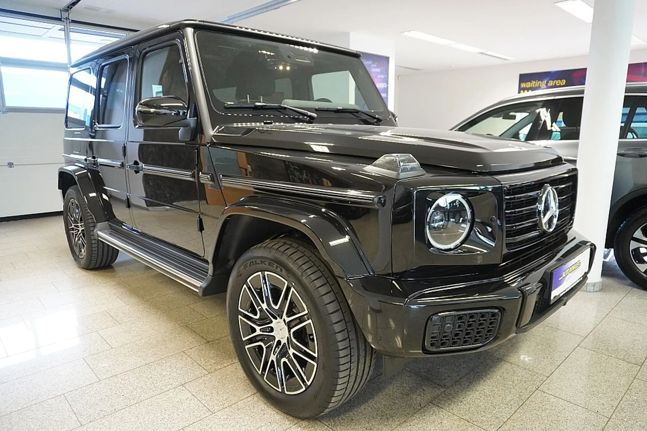 Mercedes-Benz - G 450