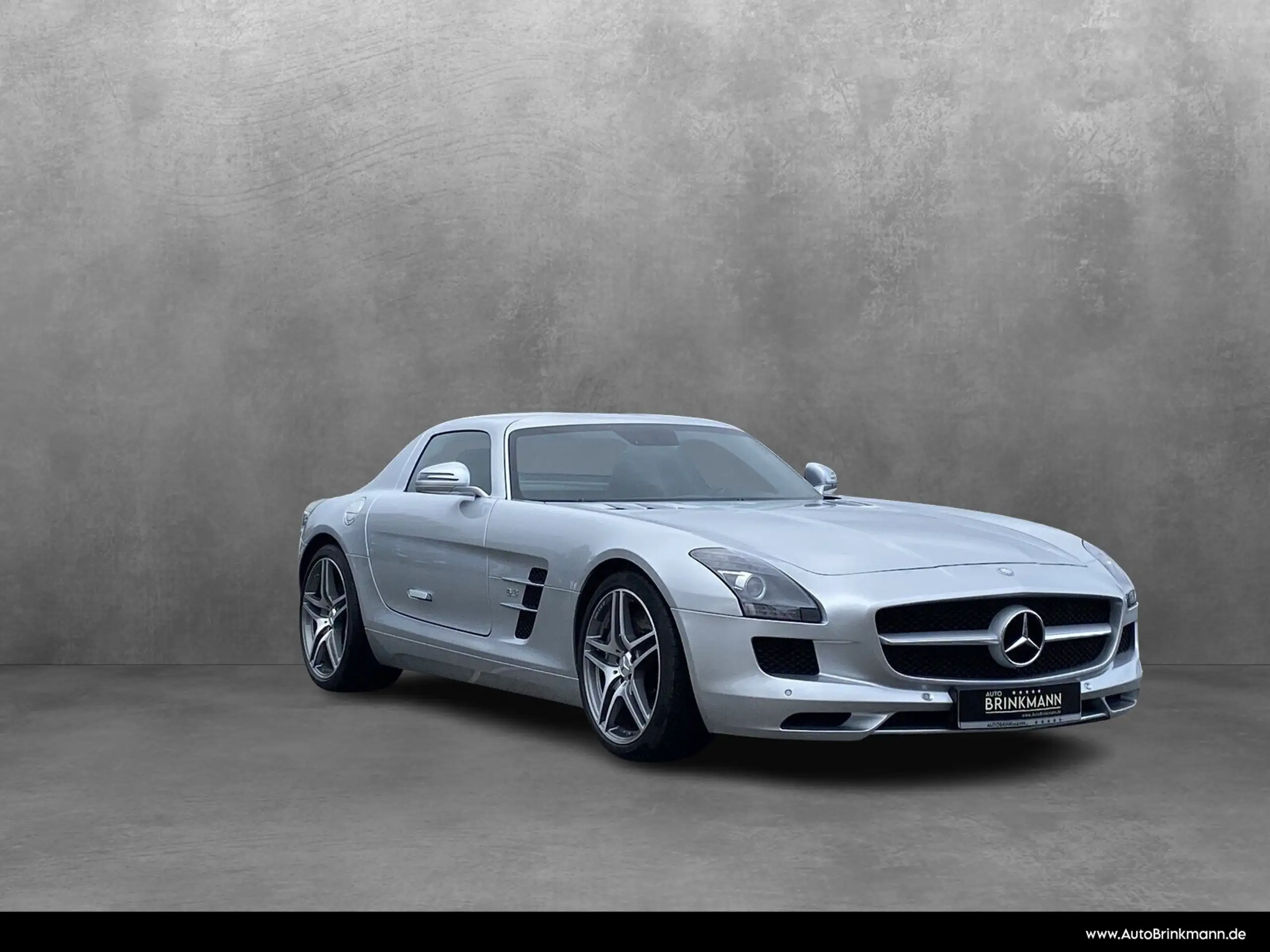 Mercedes-Benz - SLS