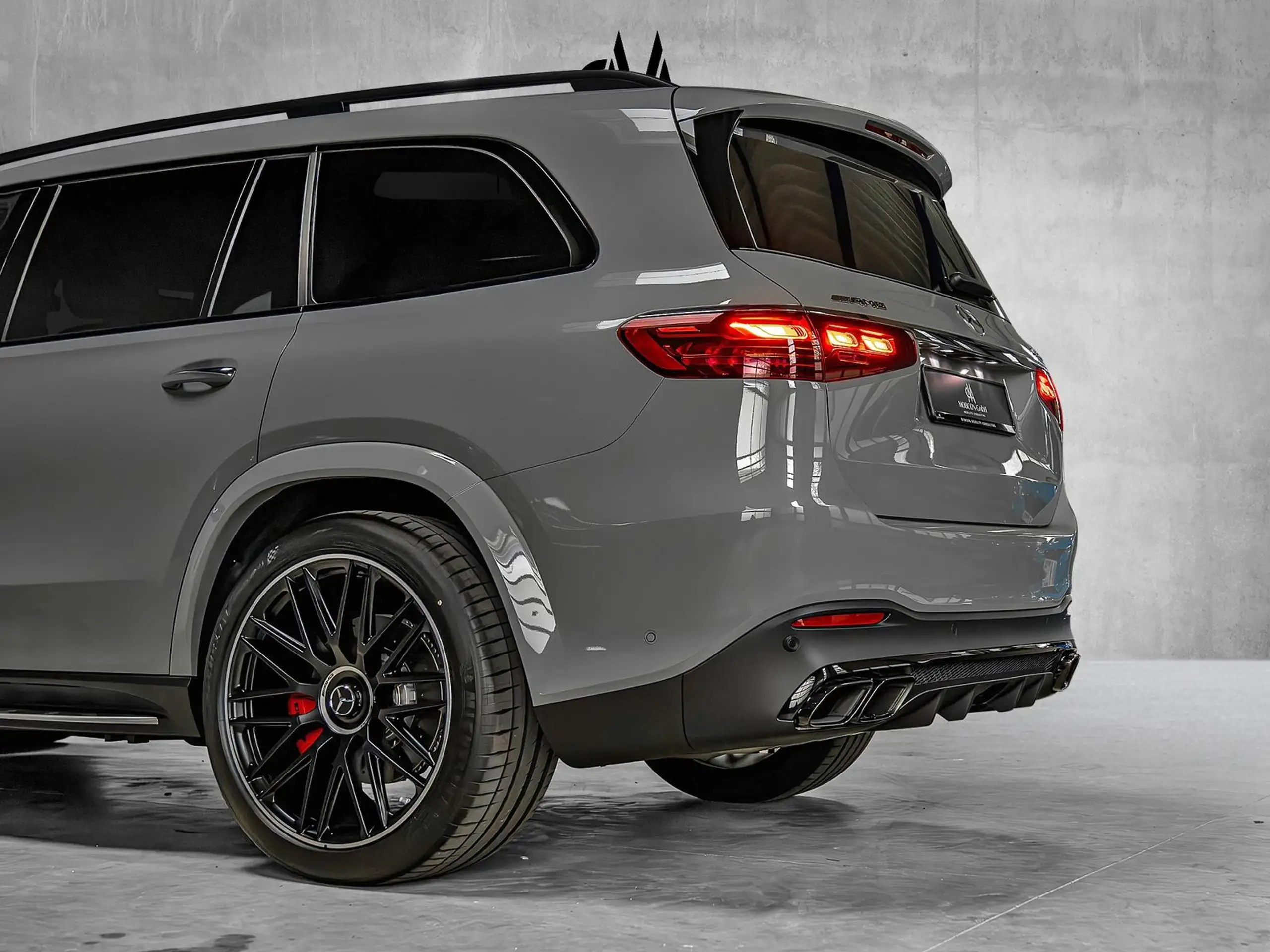 Mercedes-Benz - GLS 63 AMG