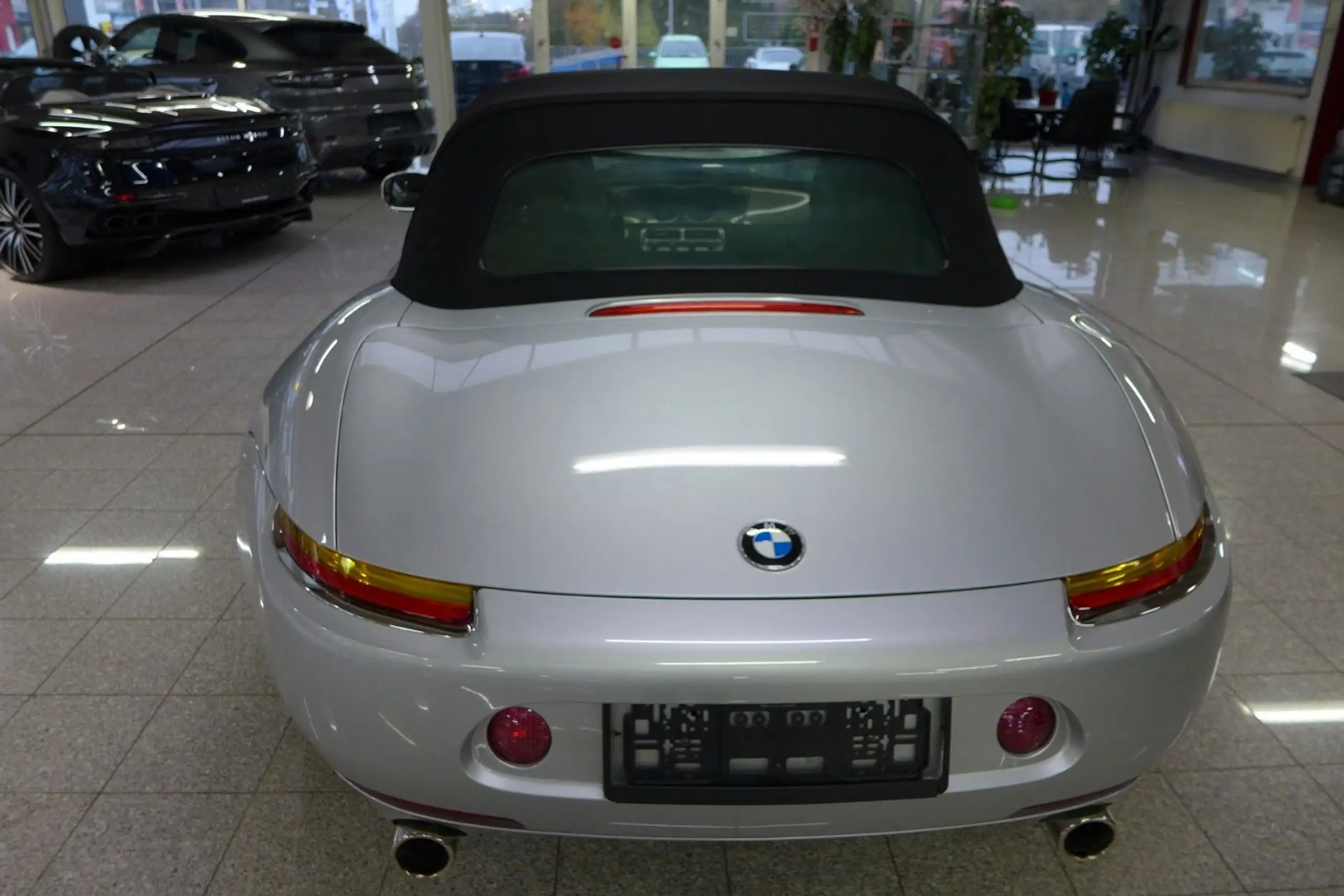 BMW - Z8