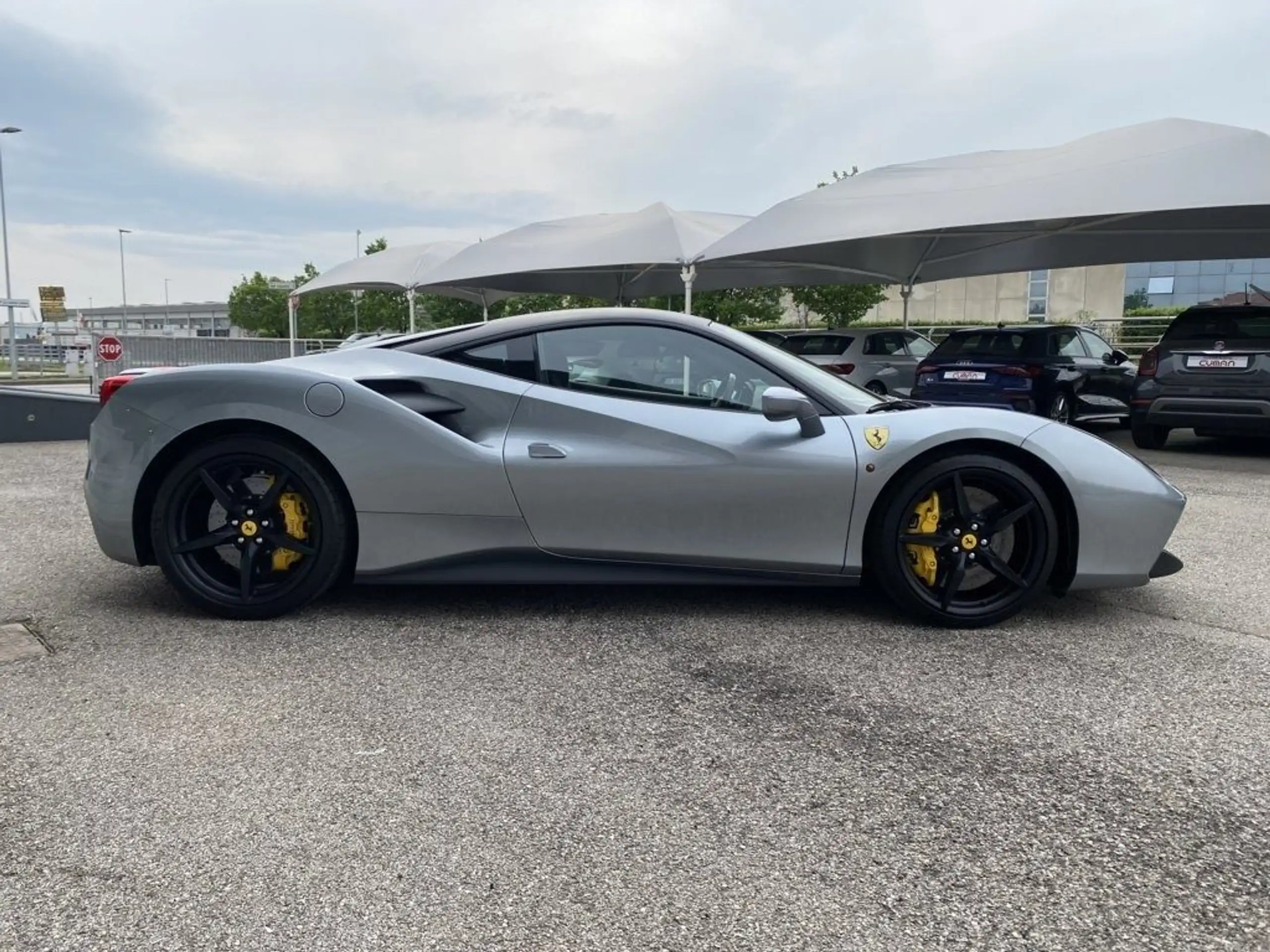 Ferrari - 488