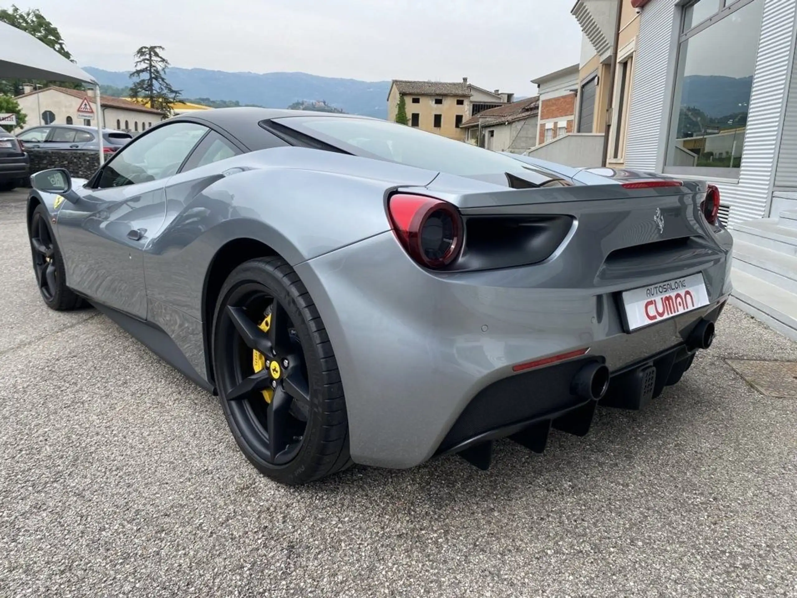 Ferrari - 488