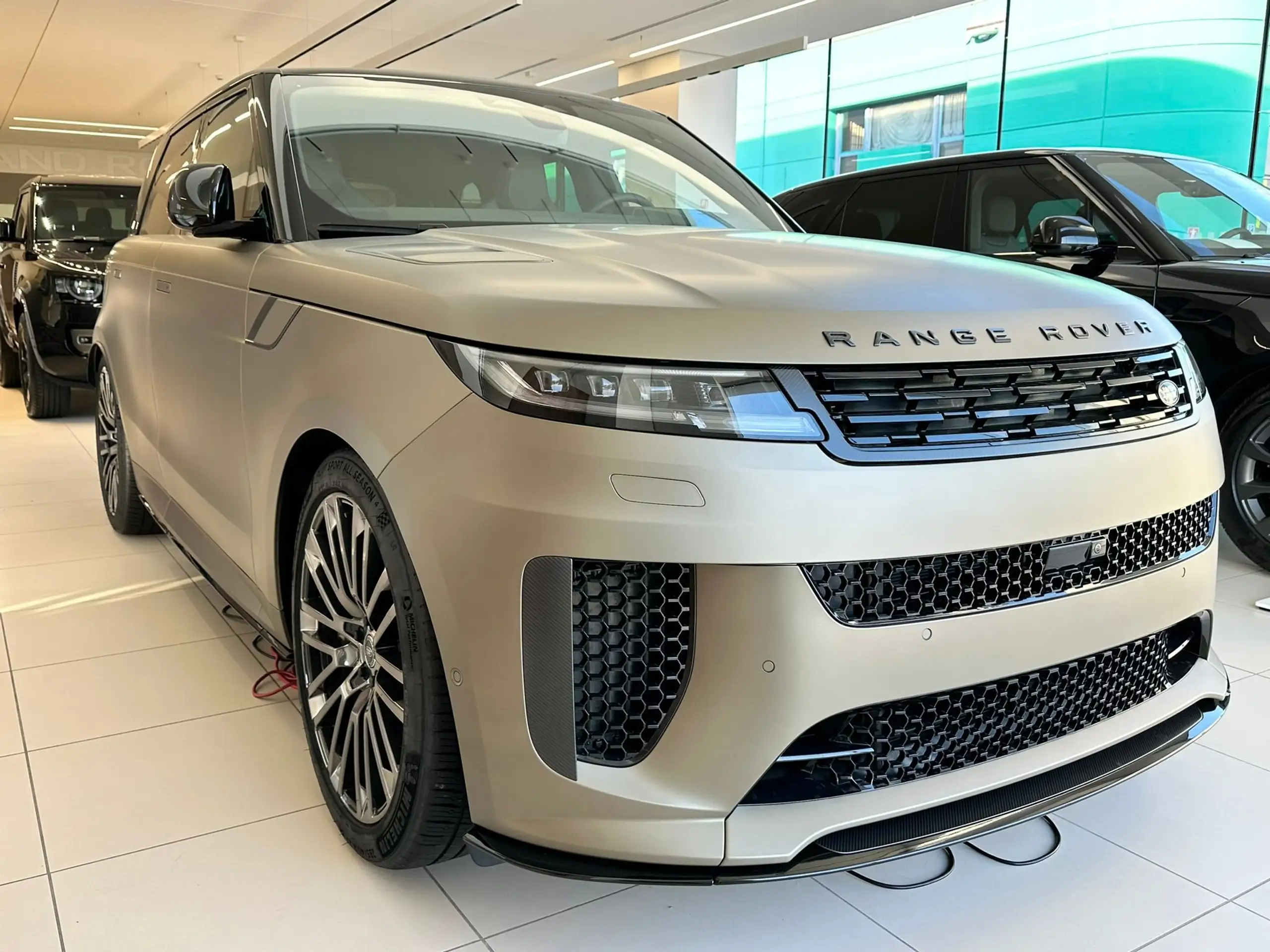 Land Rover - Range Rover Sport