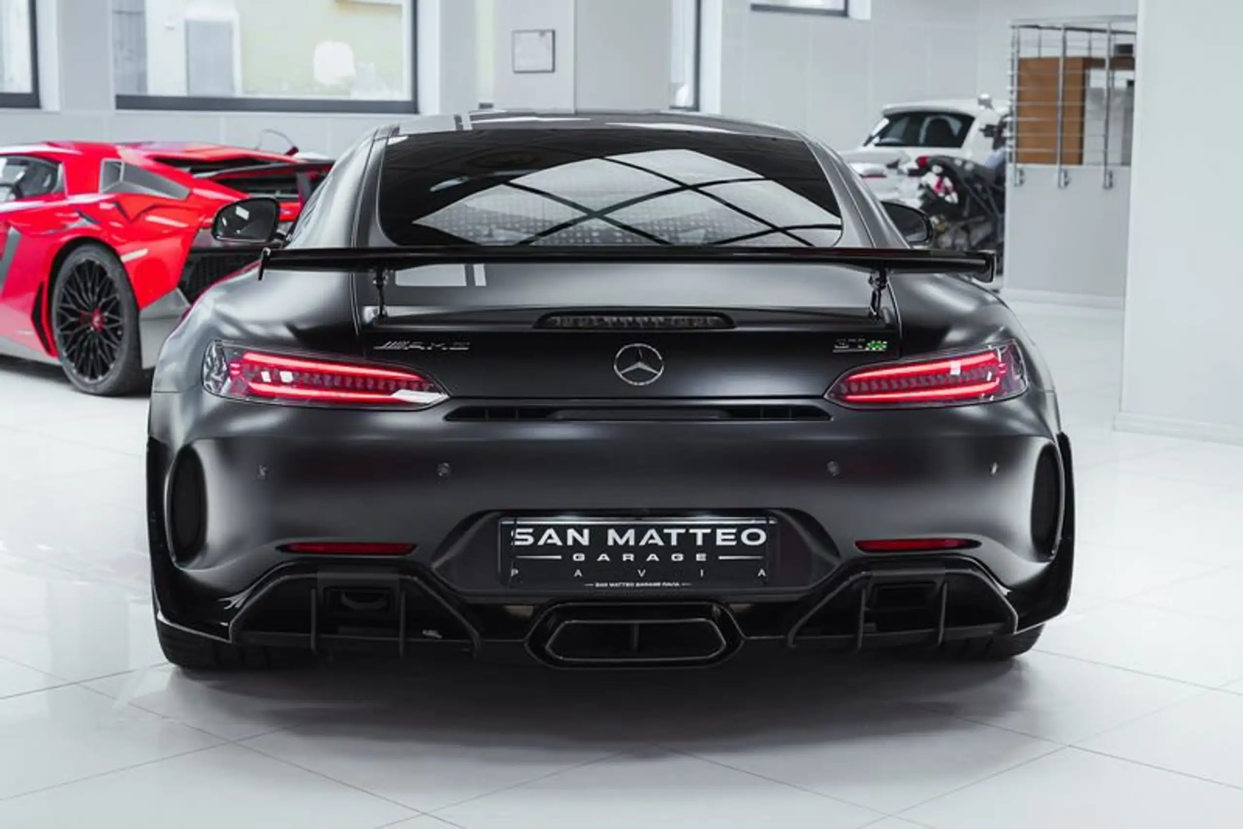 Mercedes-Benz - AMG GT