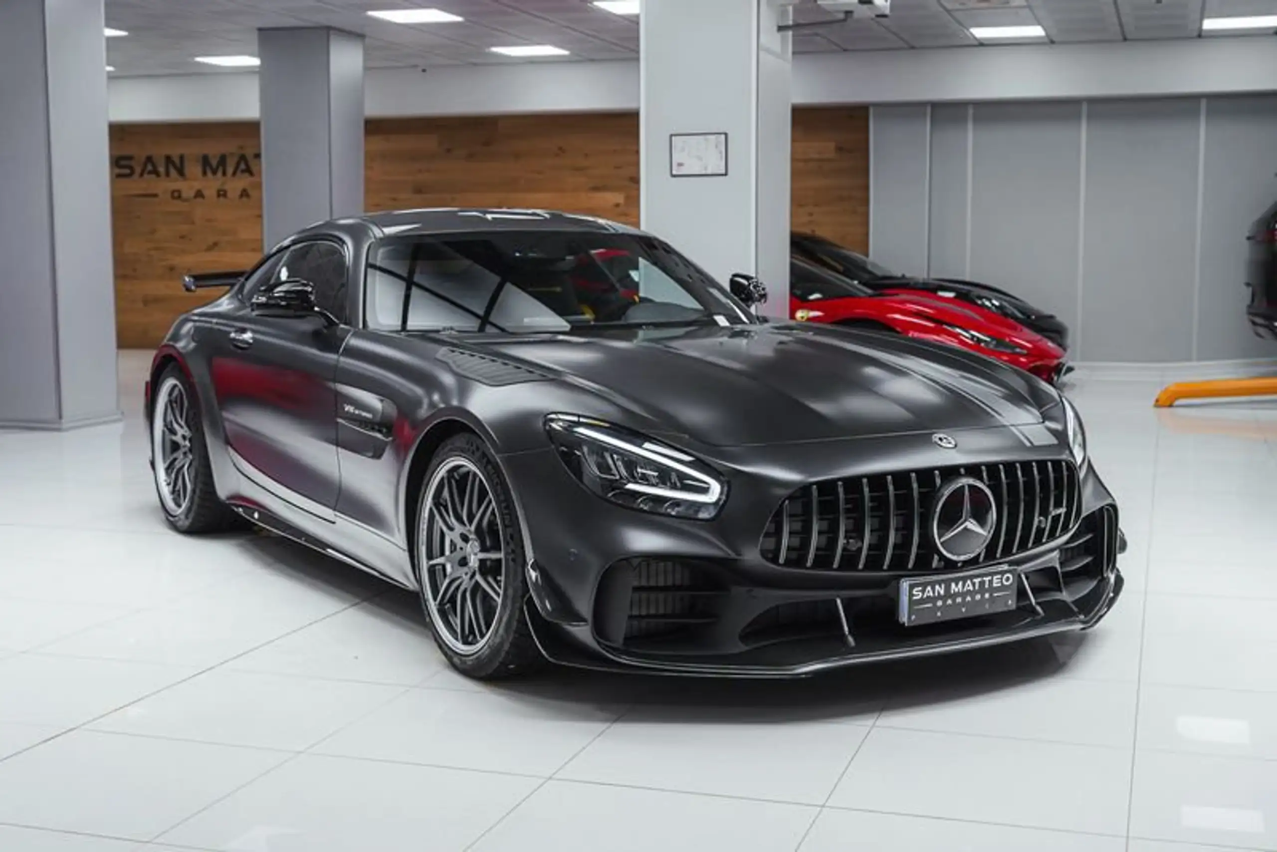 Mercedes-Benz - AMG GT