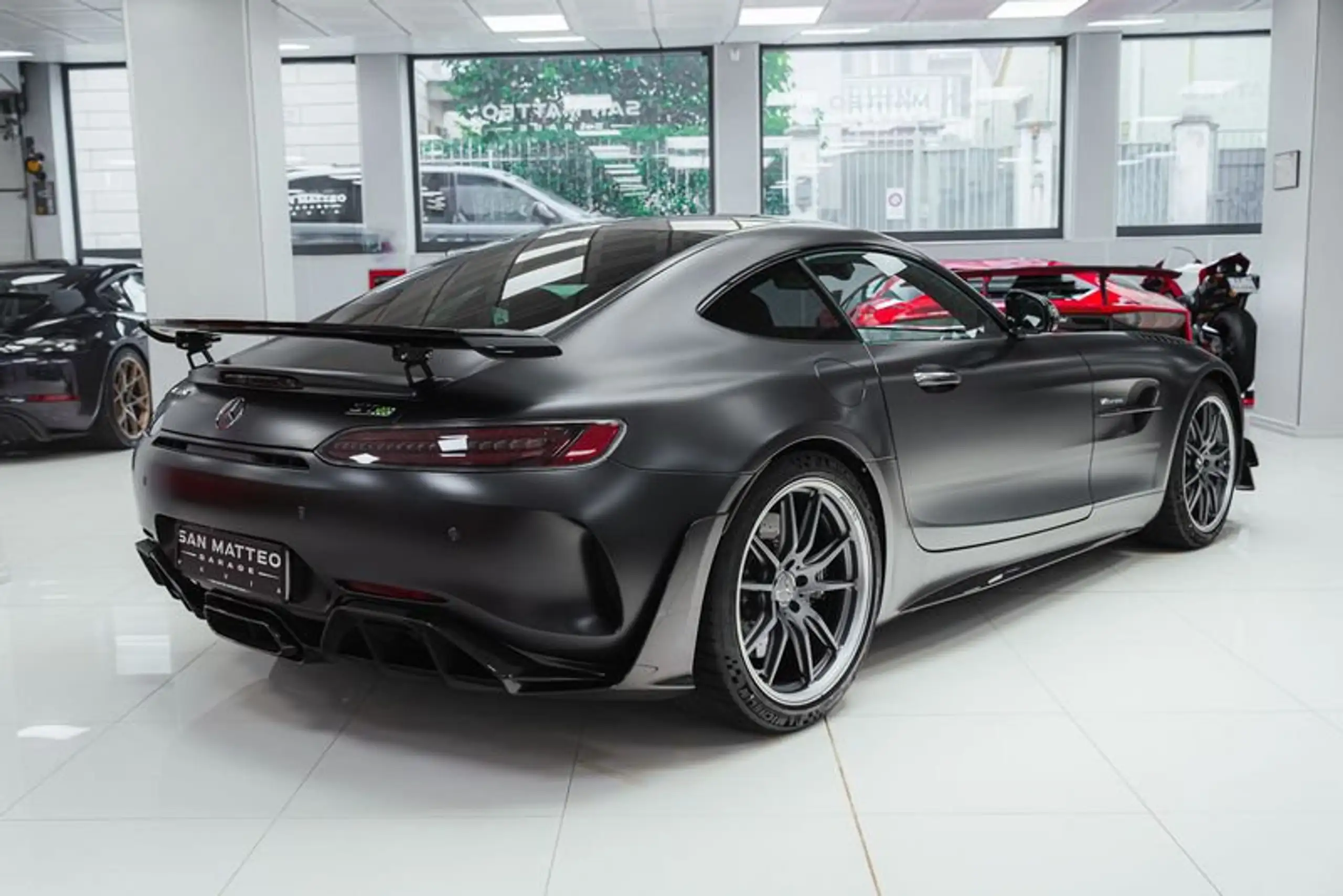 Mercedes-Benz - AMG GT