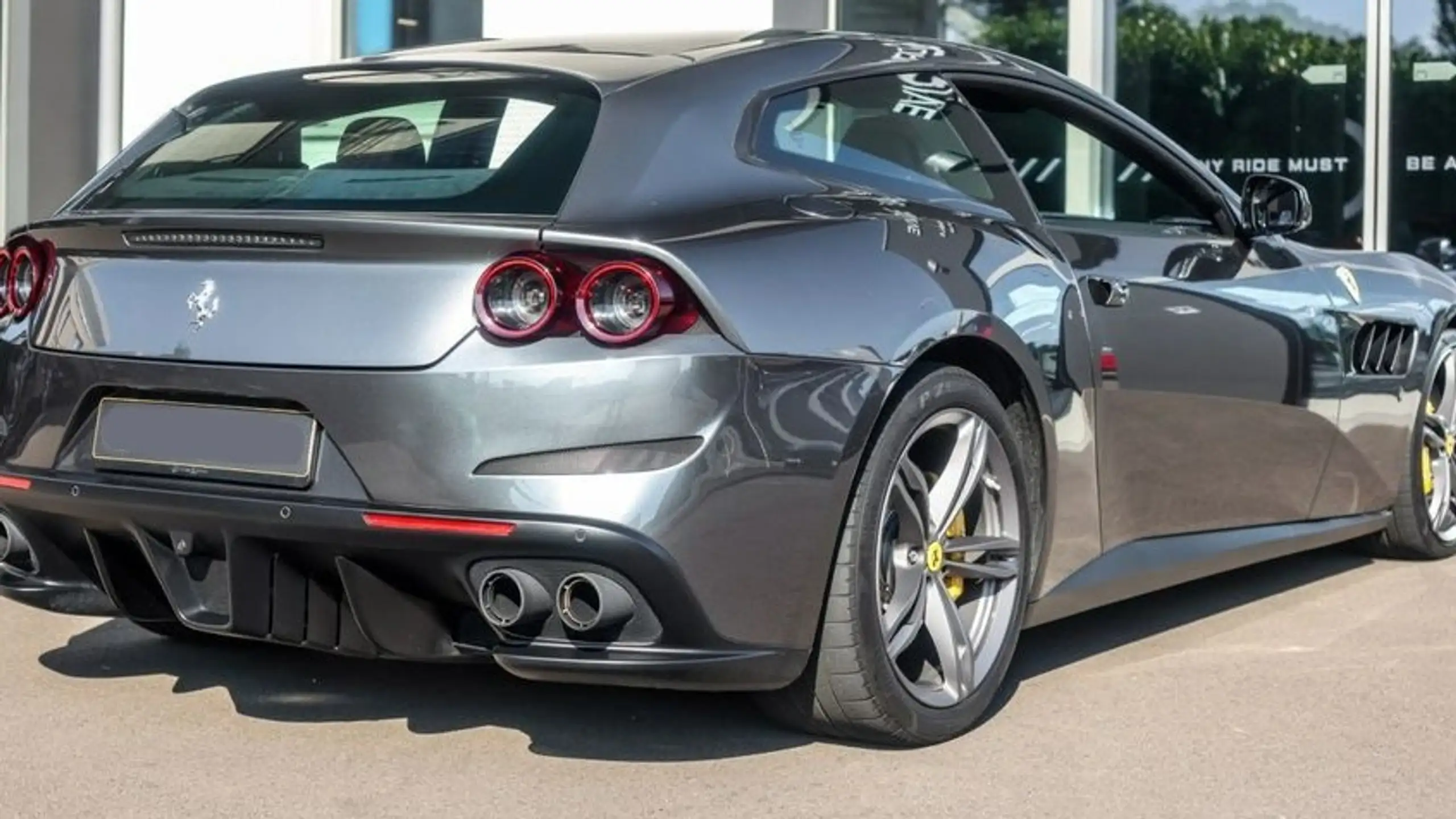 Ferrari - GTC4 Lusso