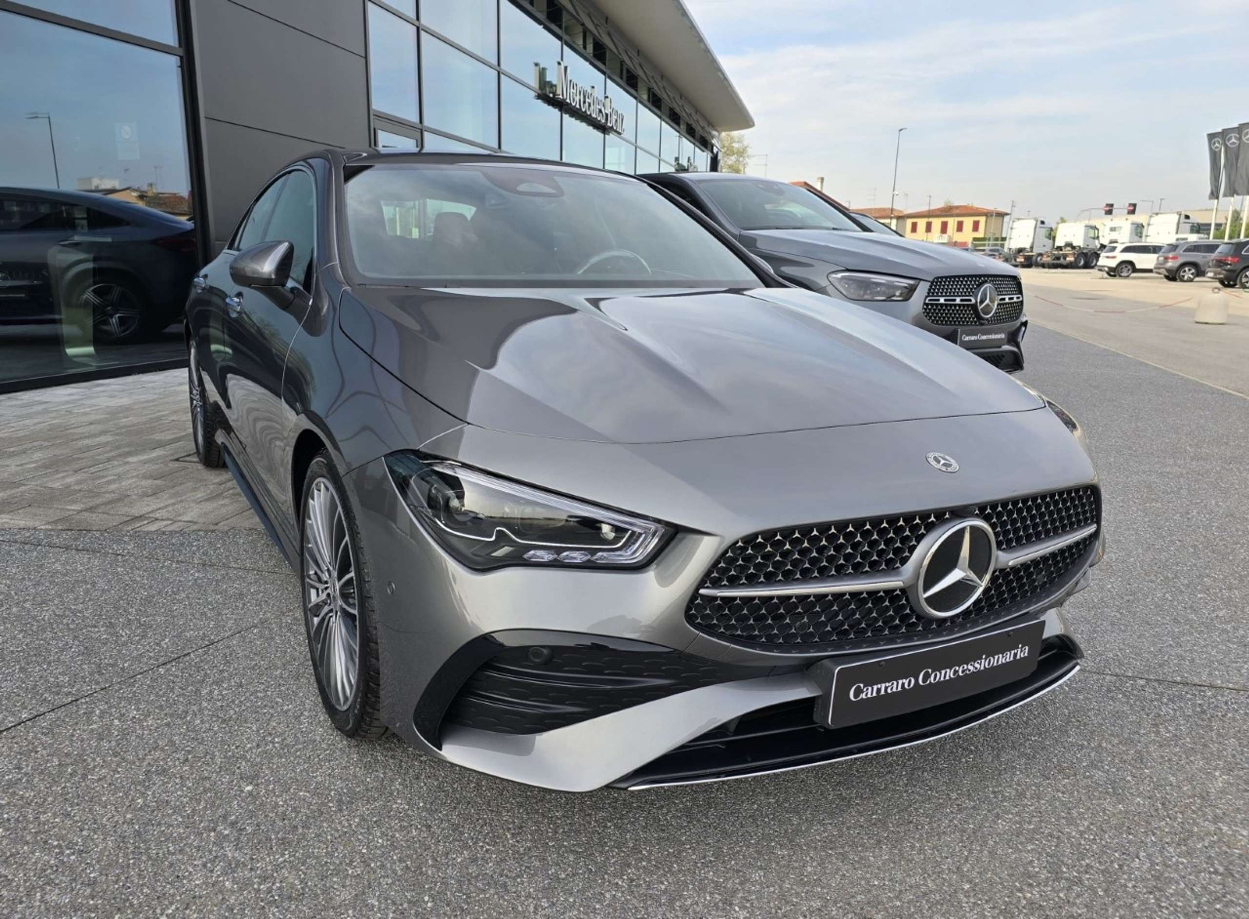 Mercedes-Benz - CLA 200