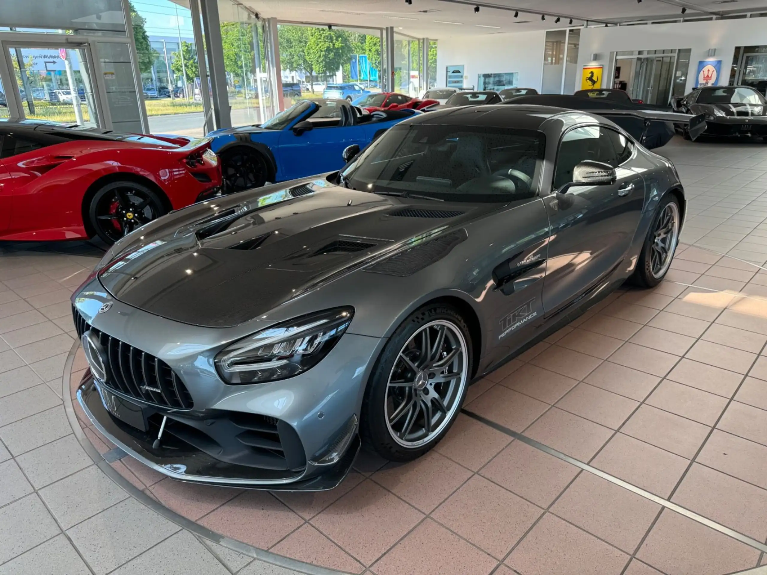 Mercedes-Benz - AMG GT