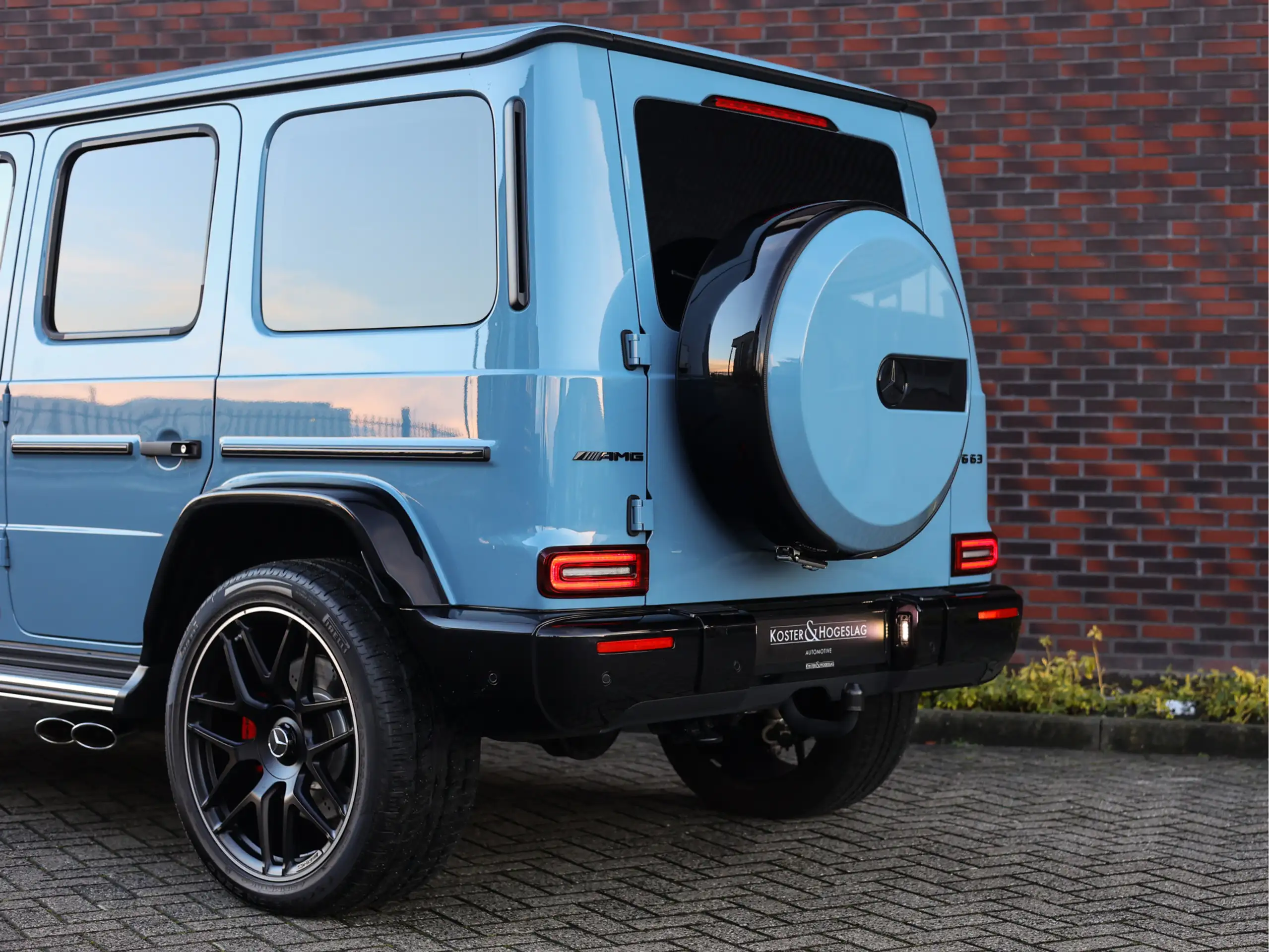 Mercedes-Benz - G 63 AMG