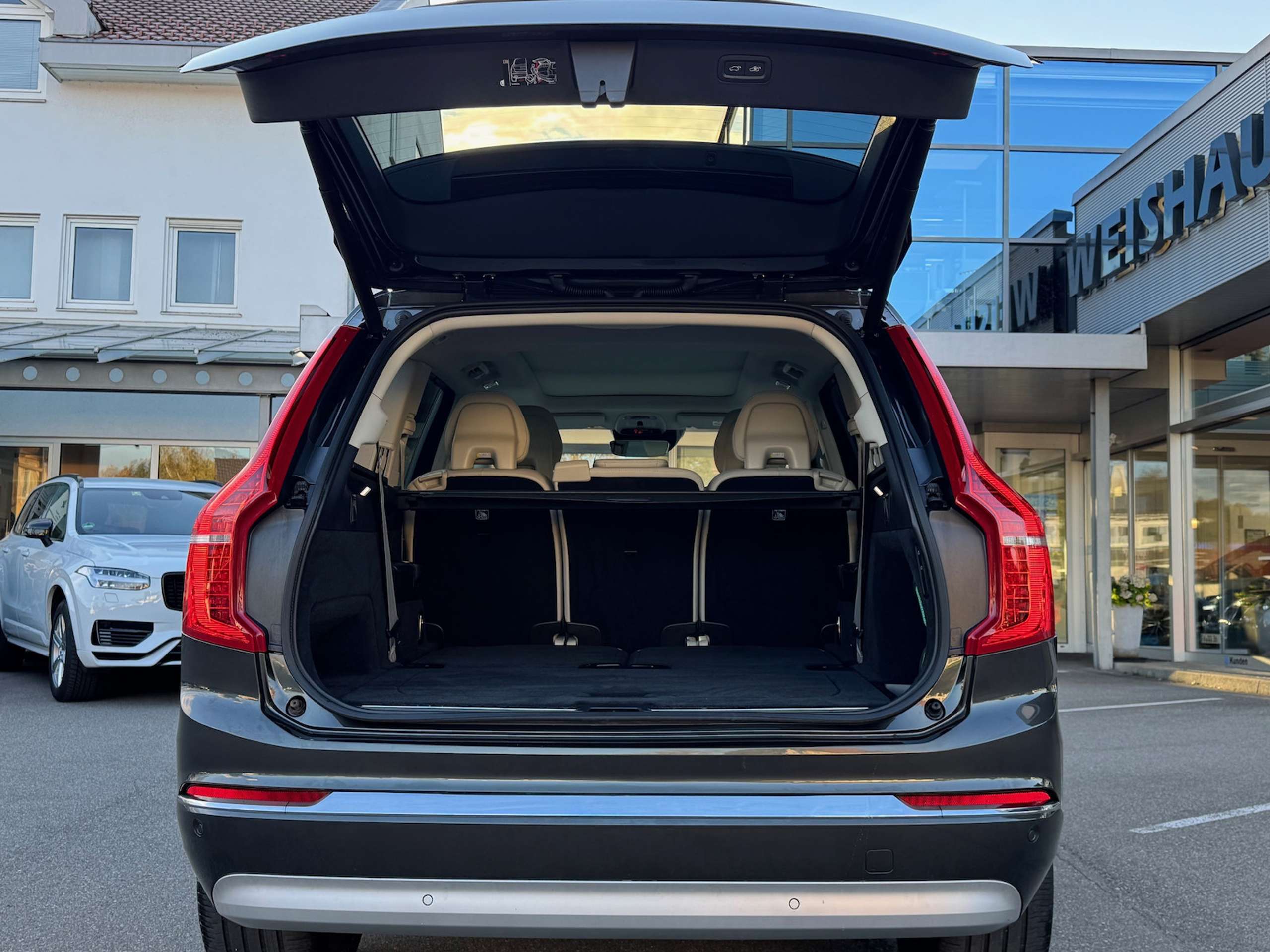 Volvo - XC90