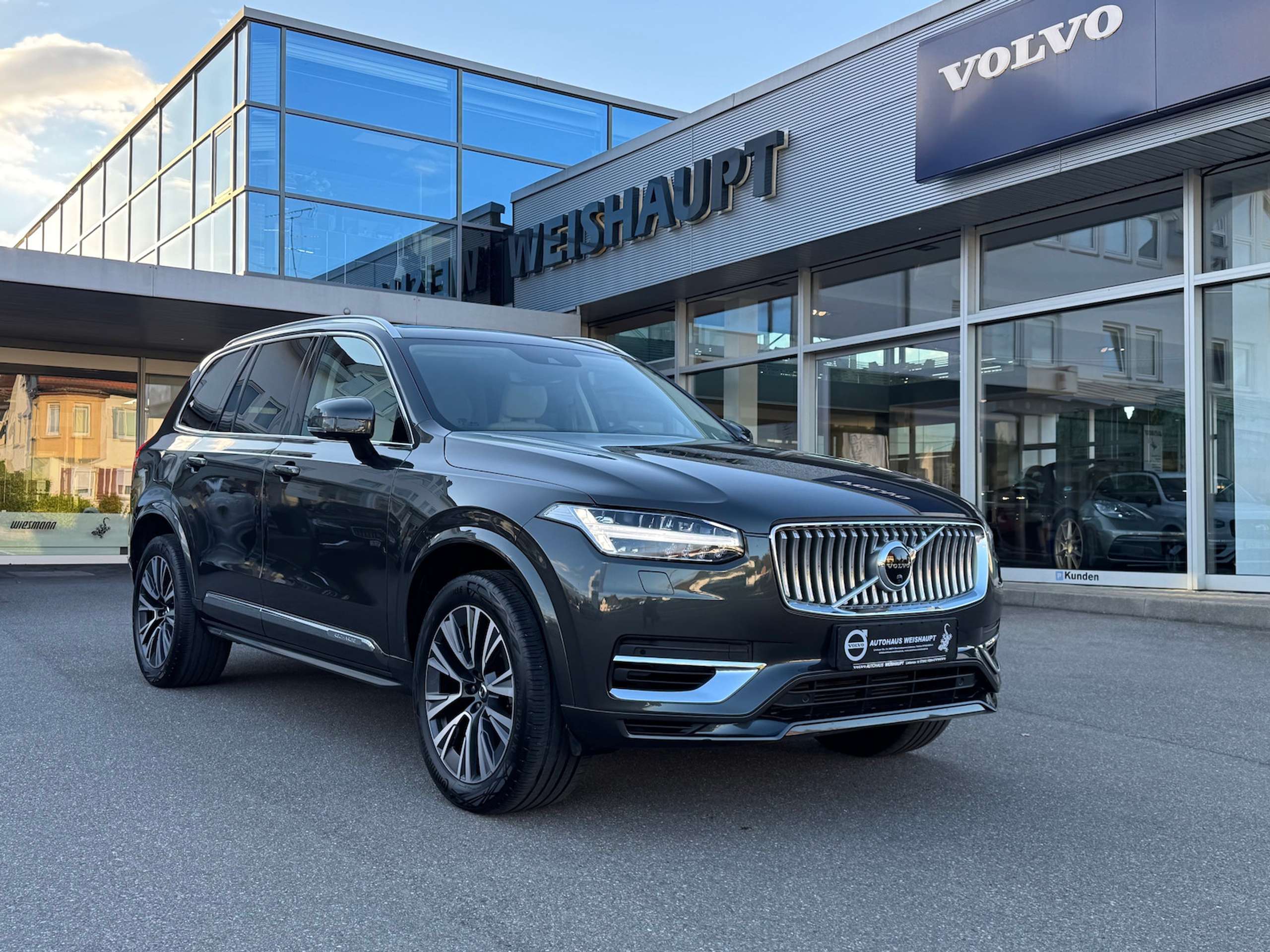 Volvo - XC90