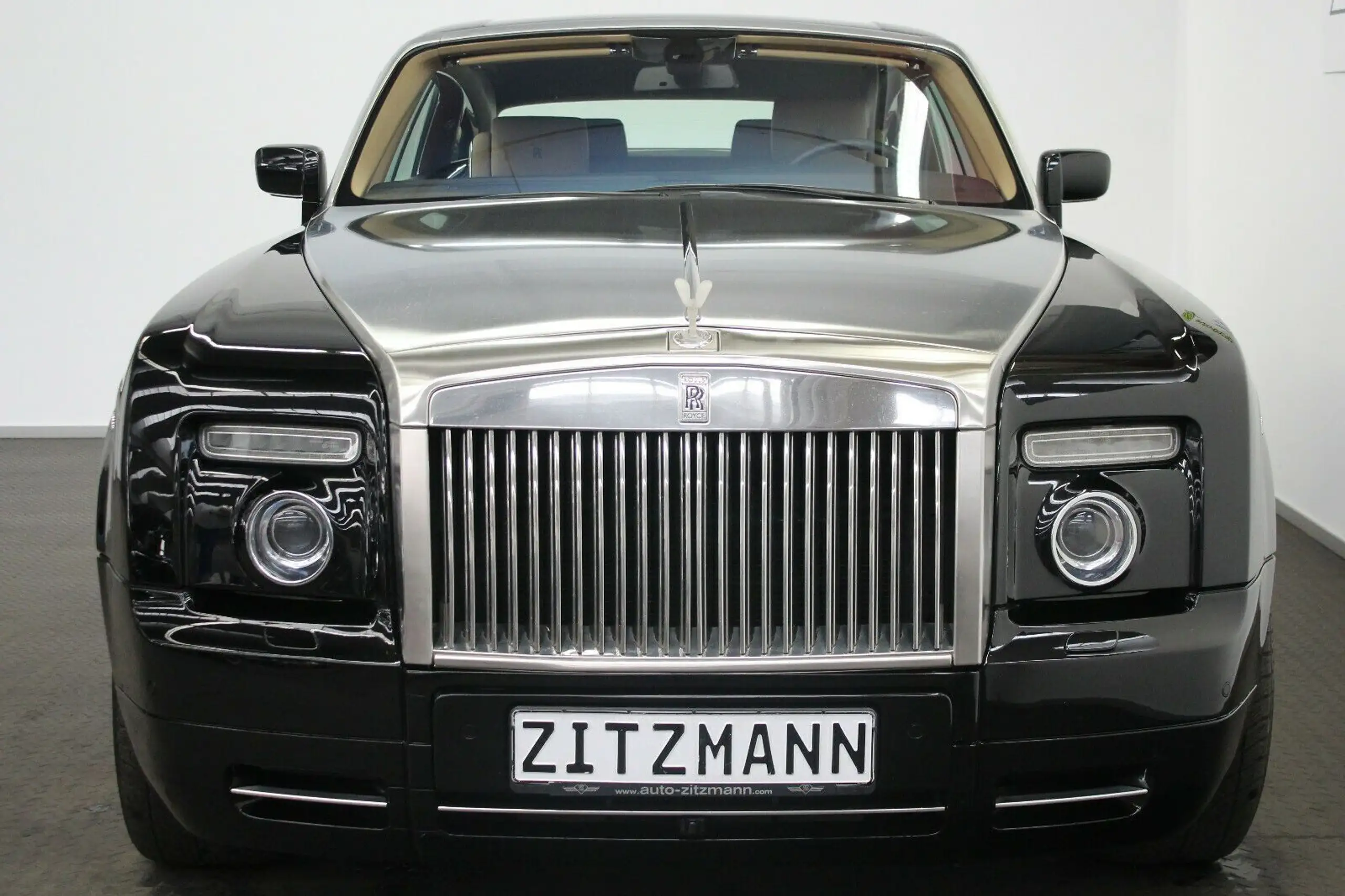 Rolls-Royce - Phantom