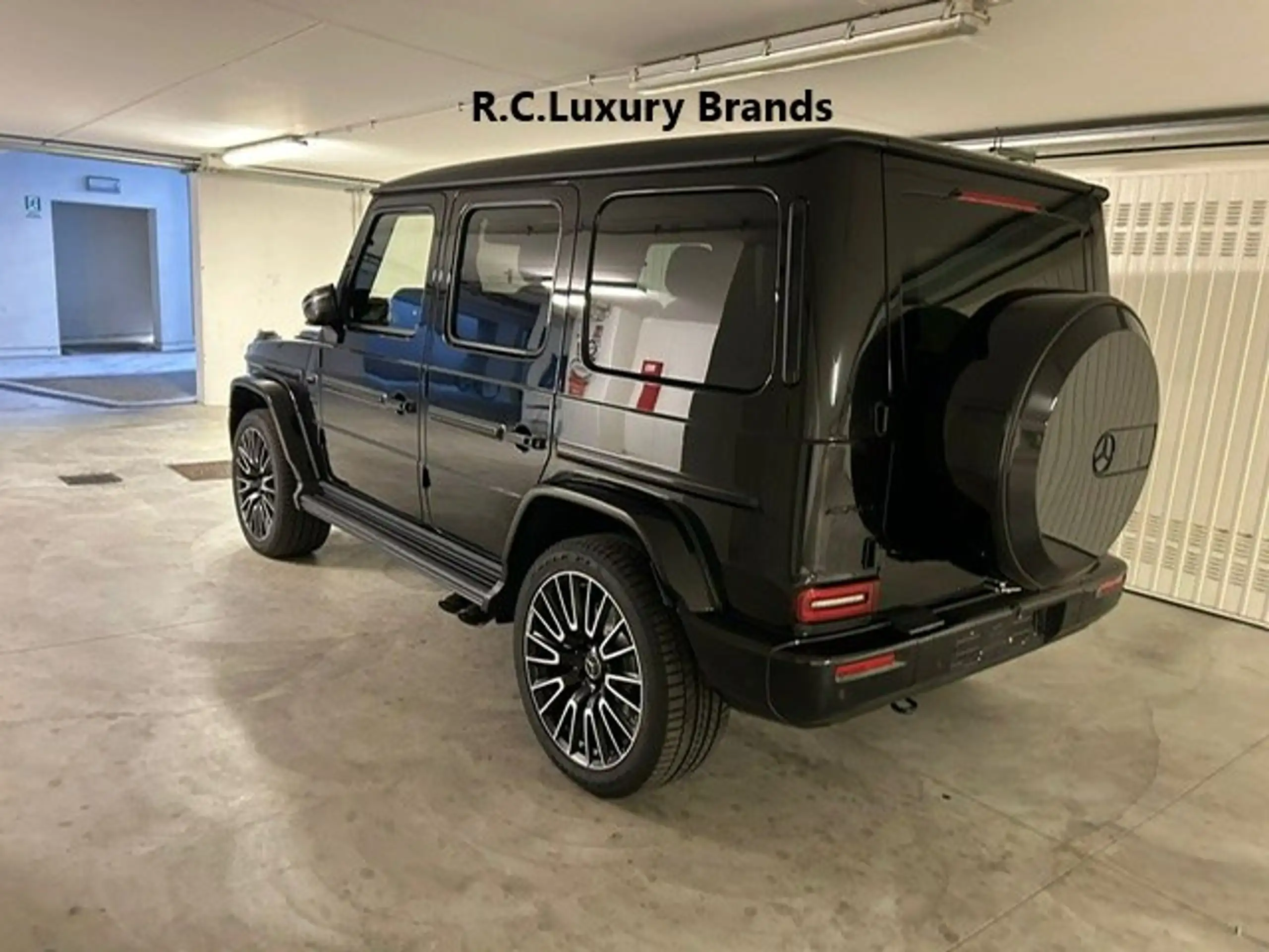 Mercedes-Benz - G 63 AMG