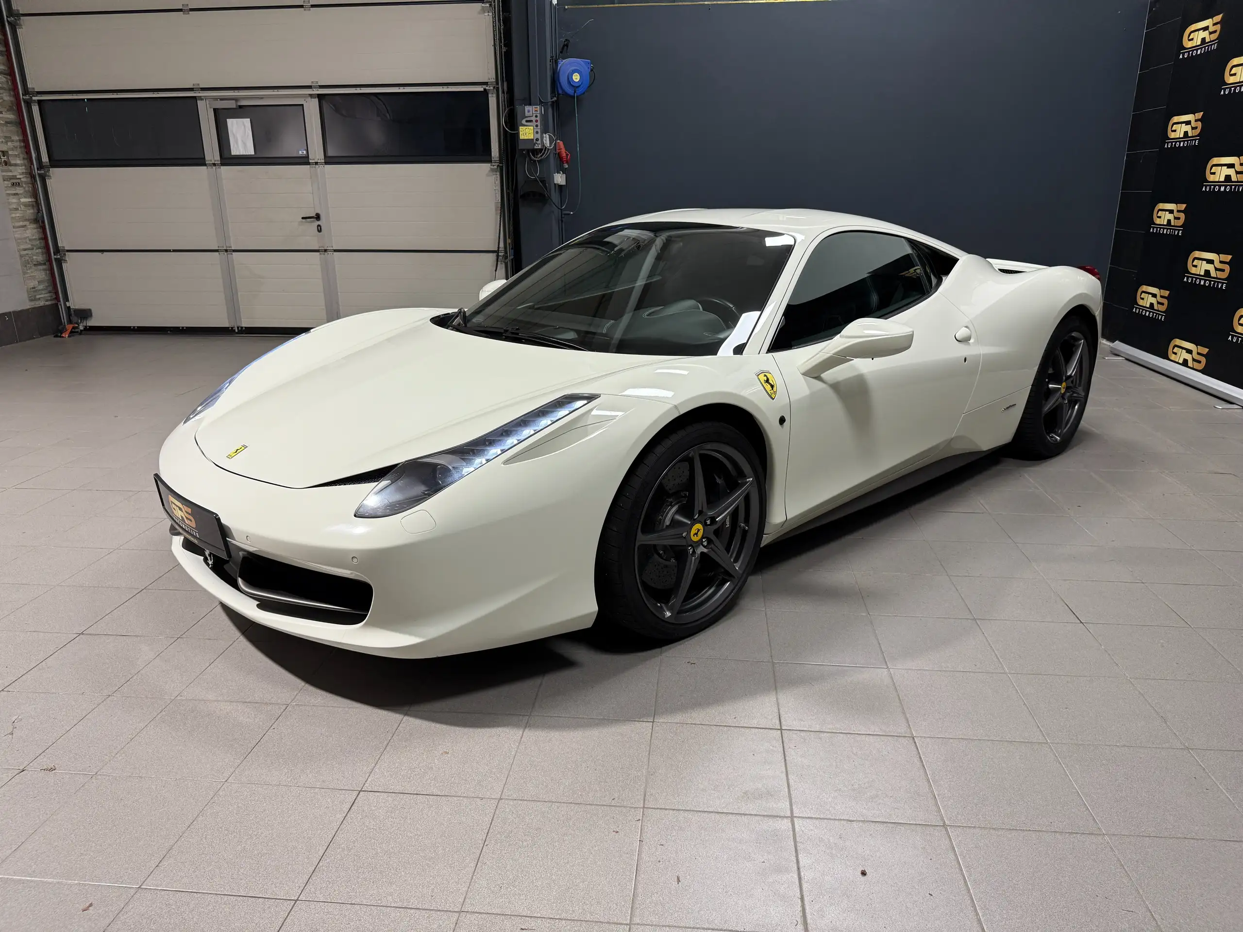 Ferrari - 458