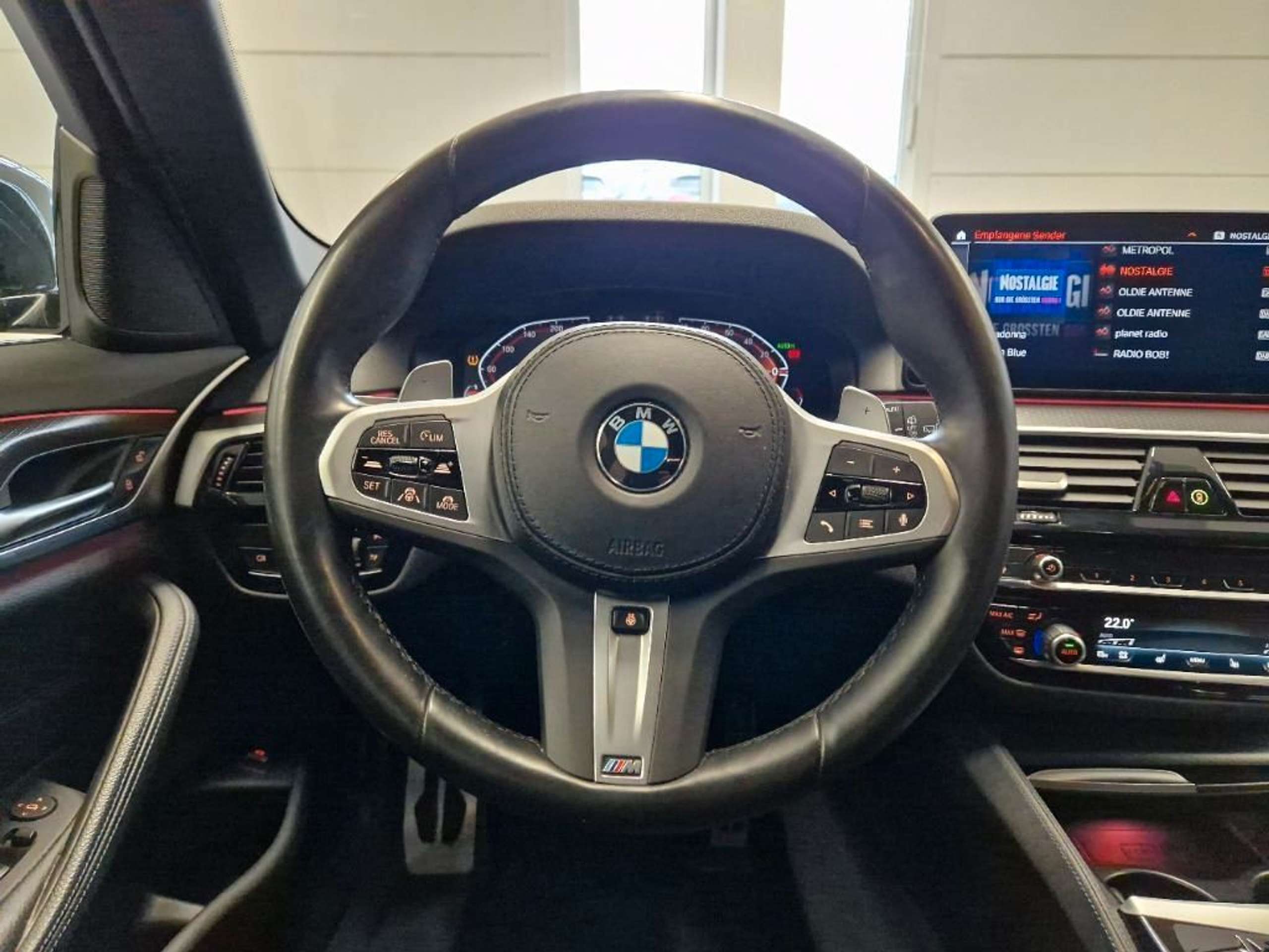 BMW - 530