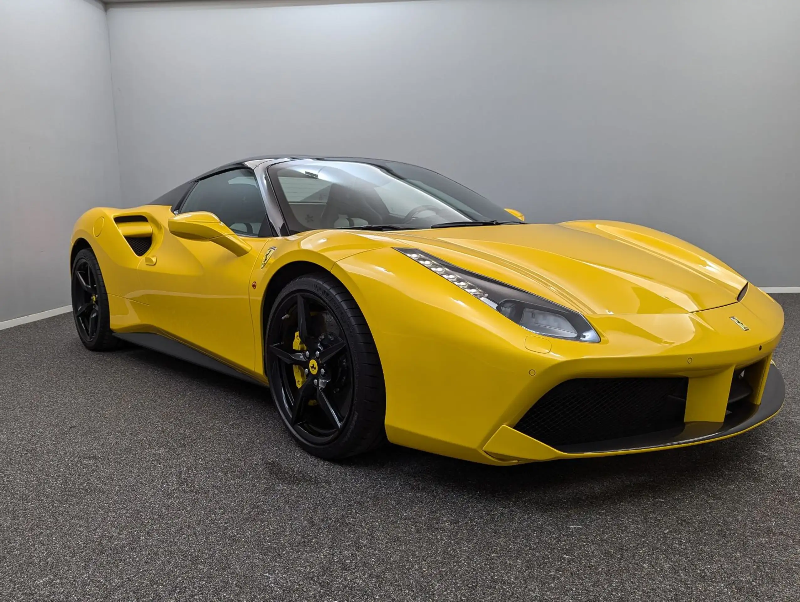 Ferrari - 488