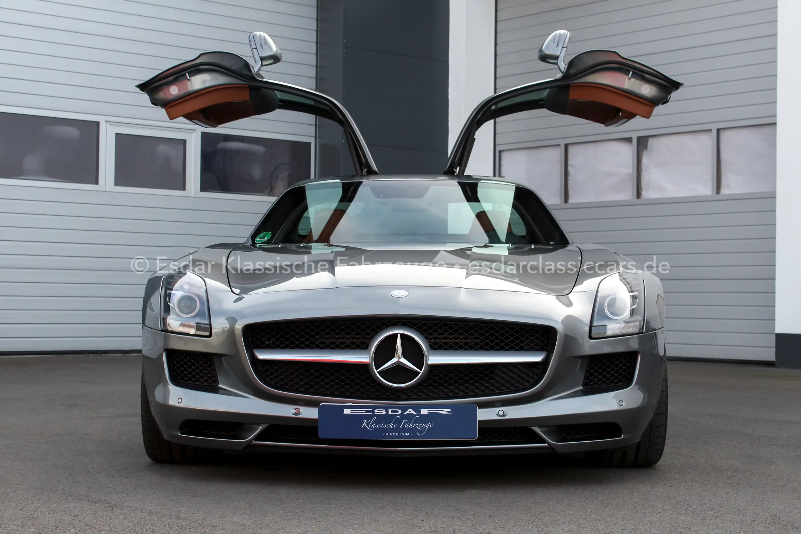 Mercedes-Benz - SLS