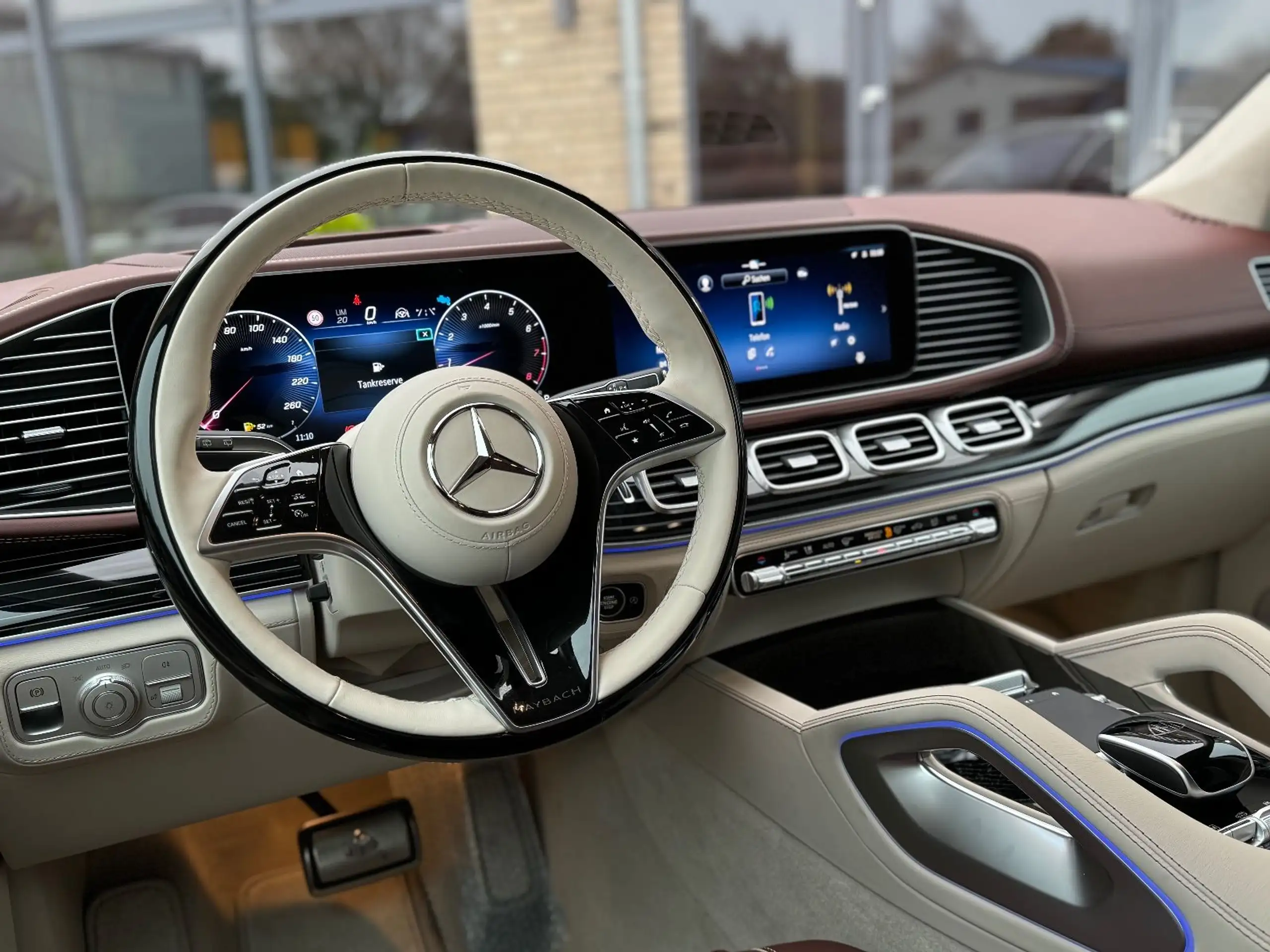 Mercedes-Benz - GLS 600