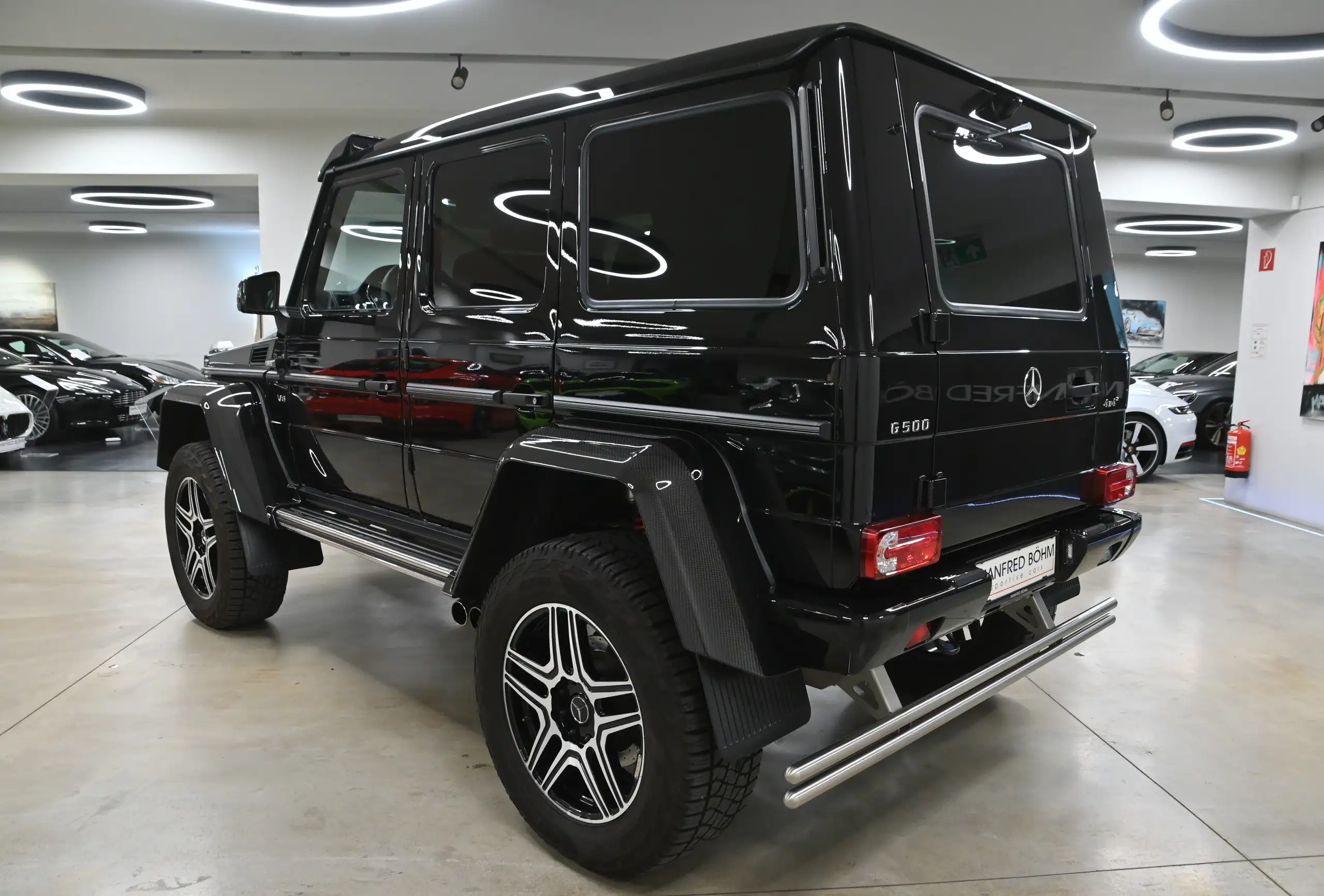 Mercedes-Benz - G 500