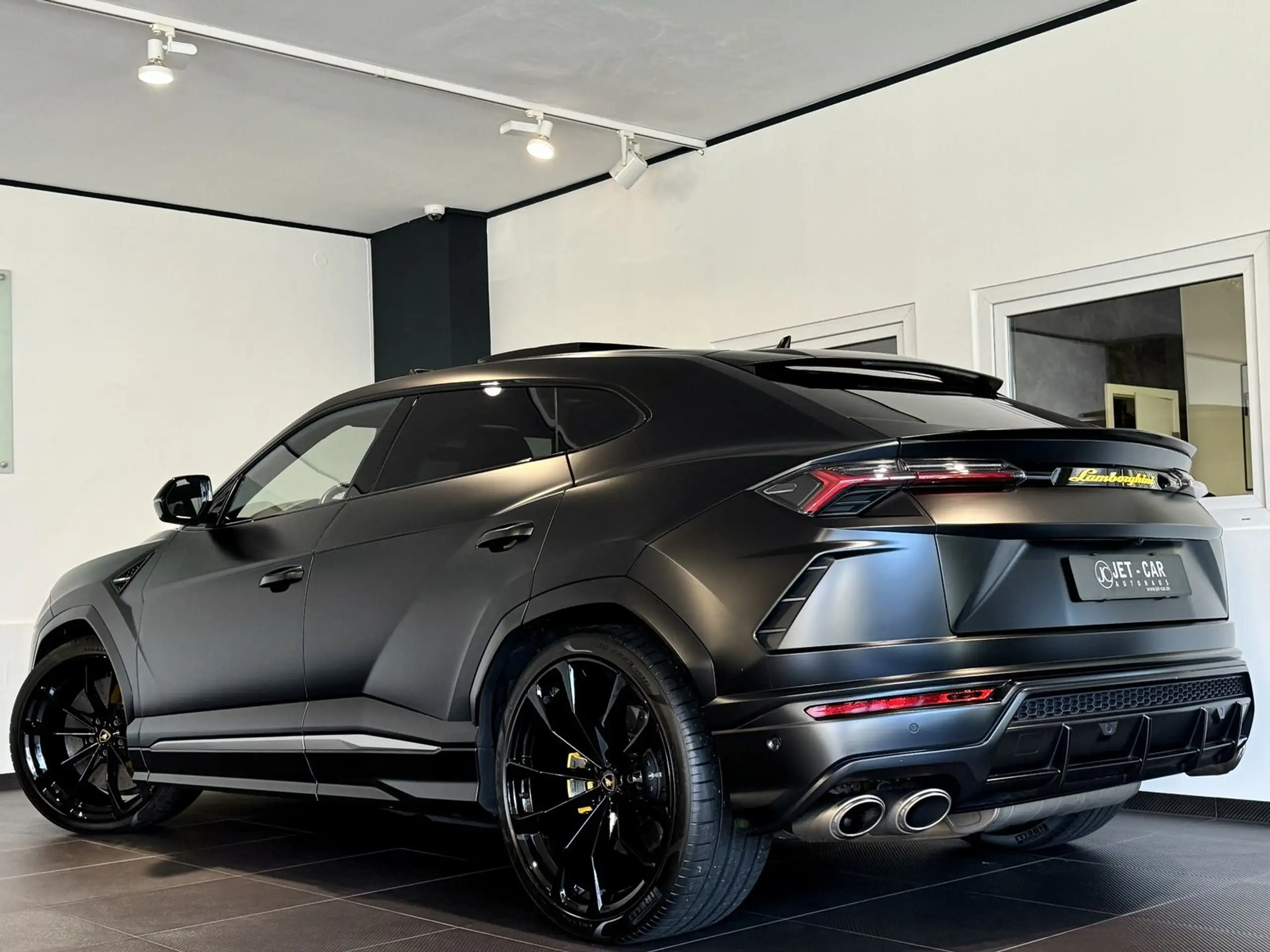 Lamborghini - Urus