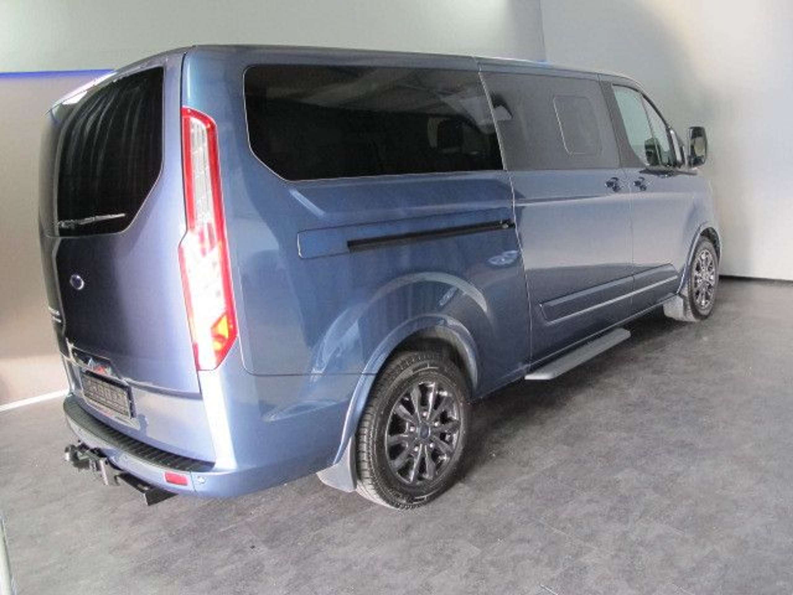 Ford - Tourneo Custom