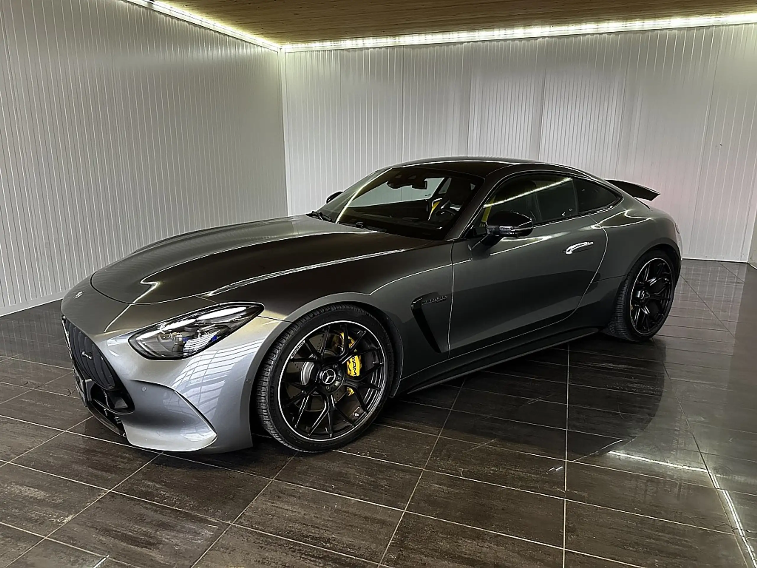 Mercedes-Benz - AMG GT