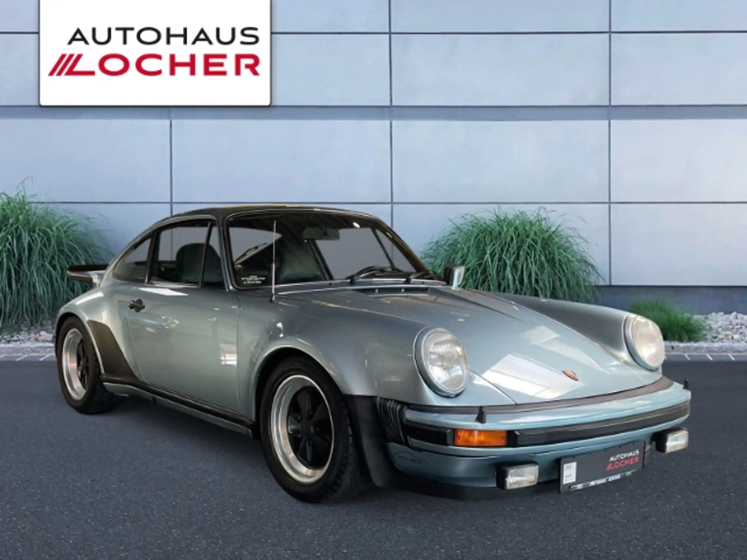 Porsche - 930