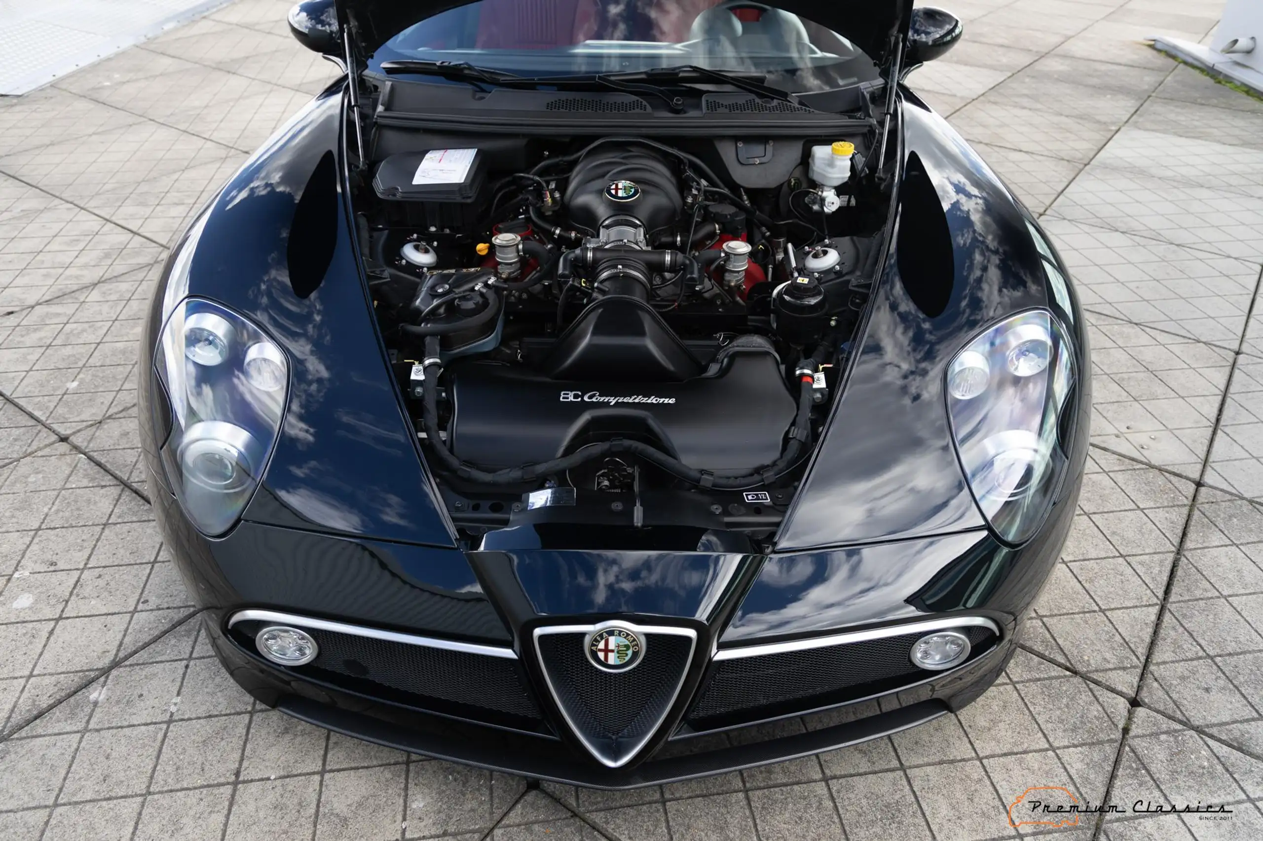 Alfa Romeo - 8C