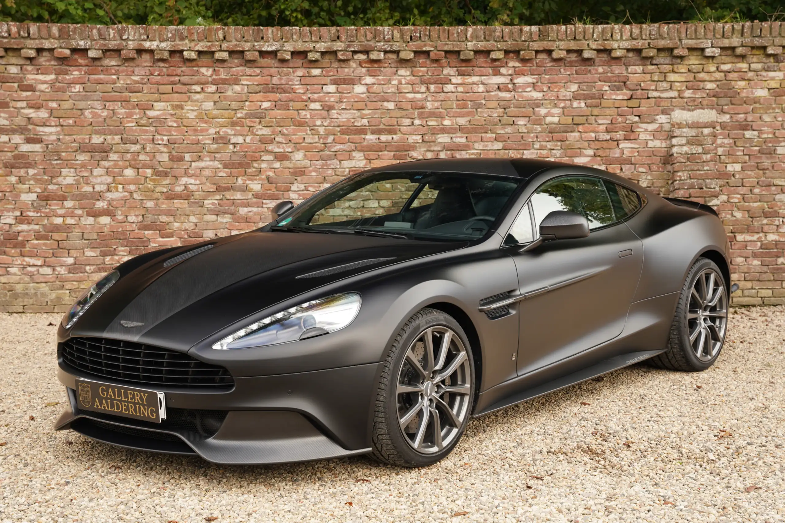 Aston Martin - Vanquish