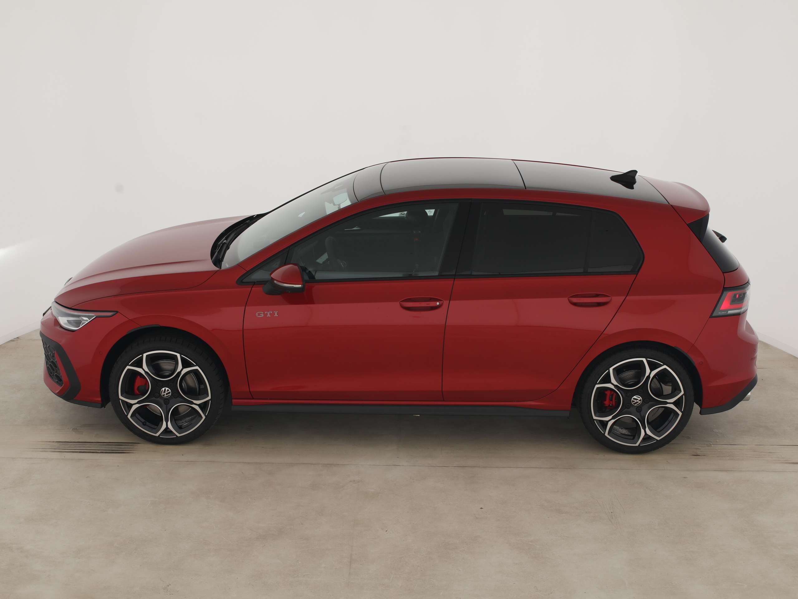 Volkswagen - Golf GTI