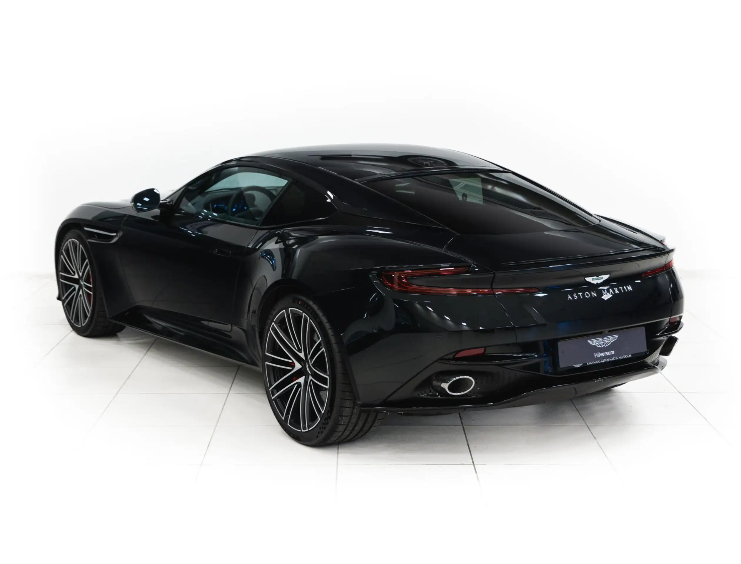 Aston Martin - DB12