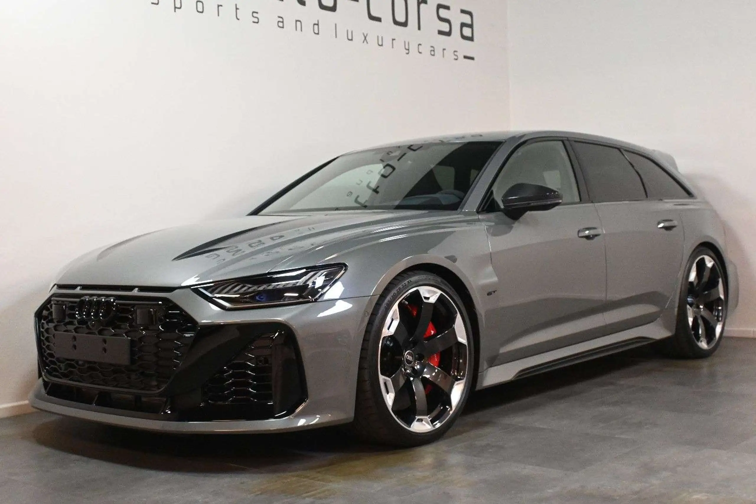 Audi - RS6