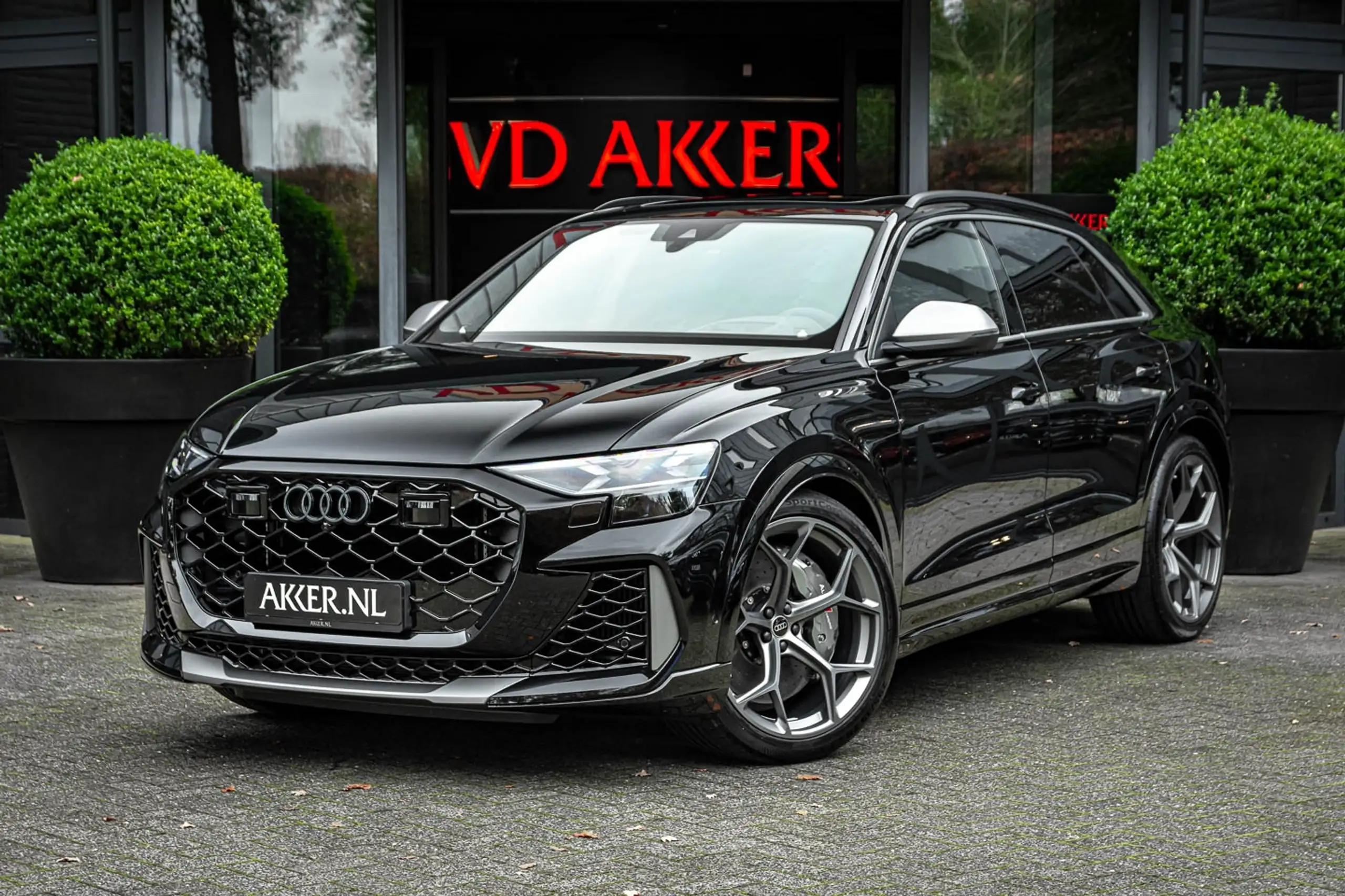 Audi - RS Q8