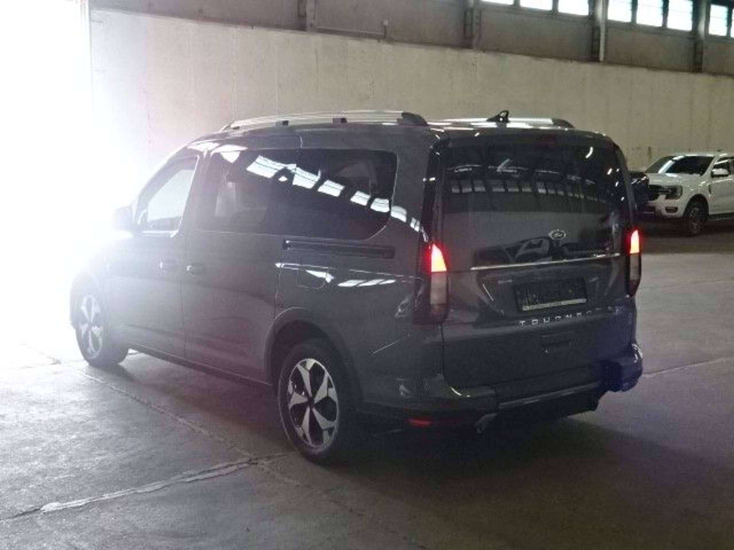 Ford - Grand Tourneo