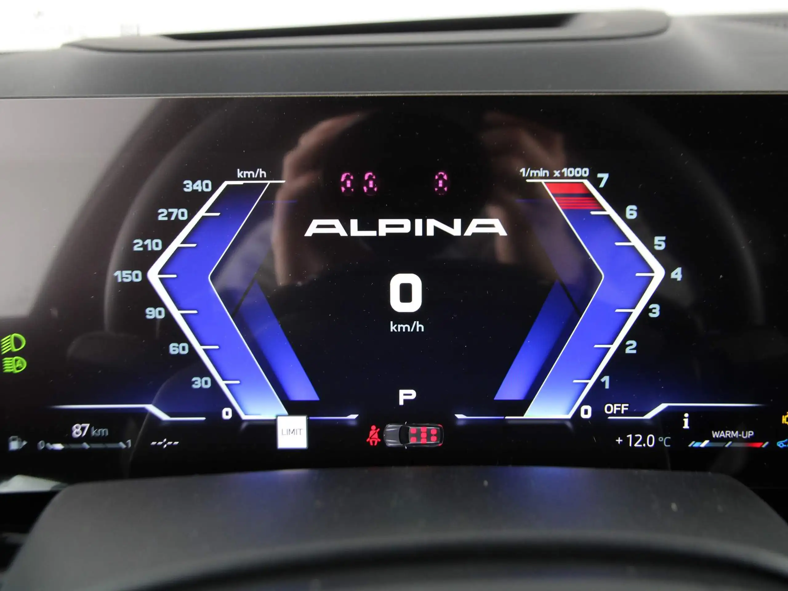 Alpina - XB7