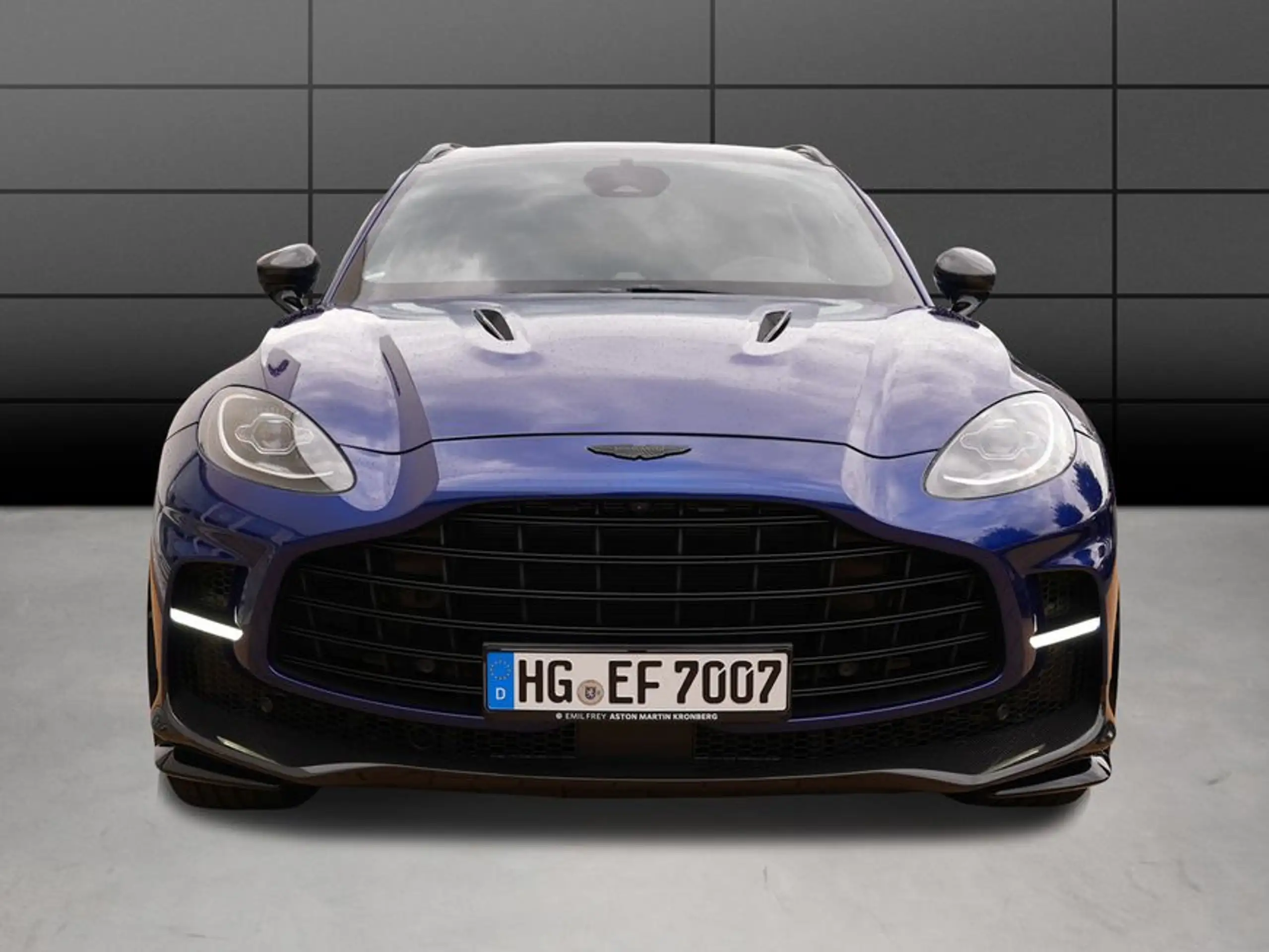 Aston Martin - DBX