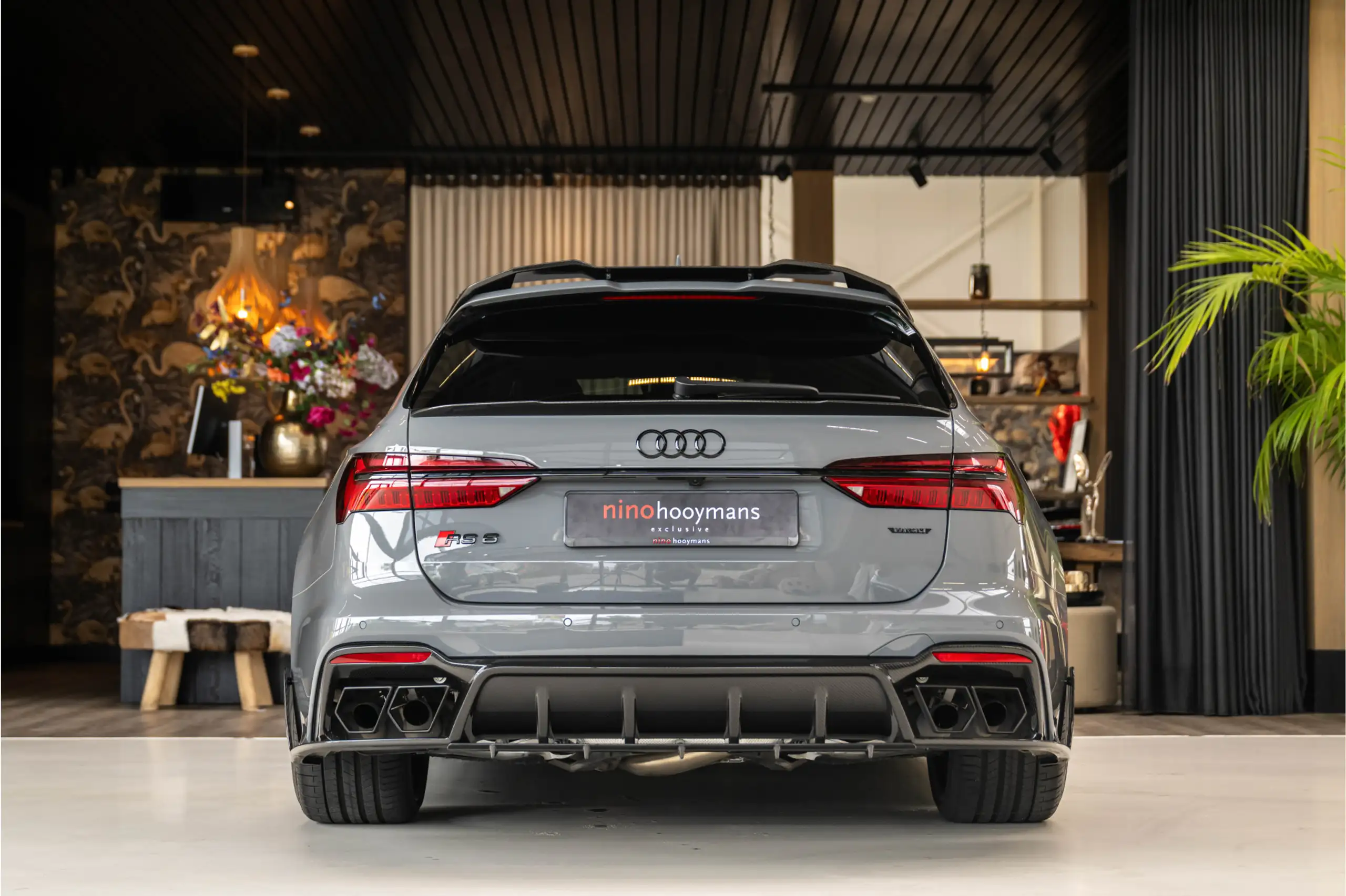 Audi - RS6