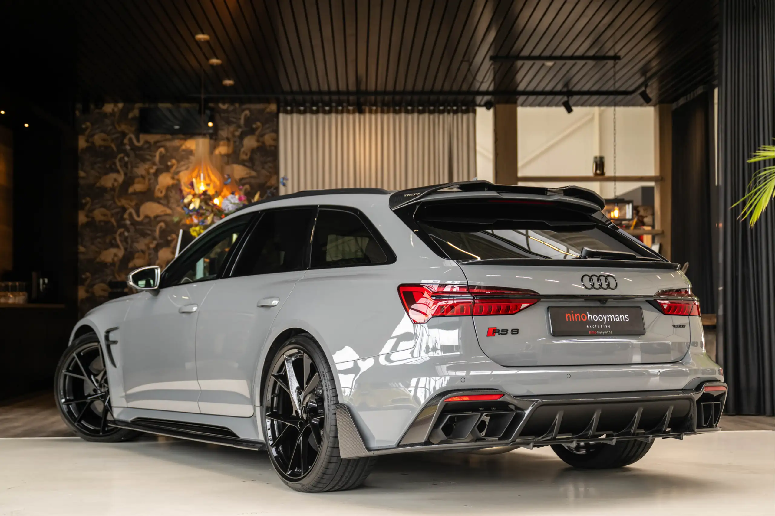 Audi - RS6