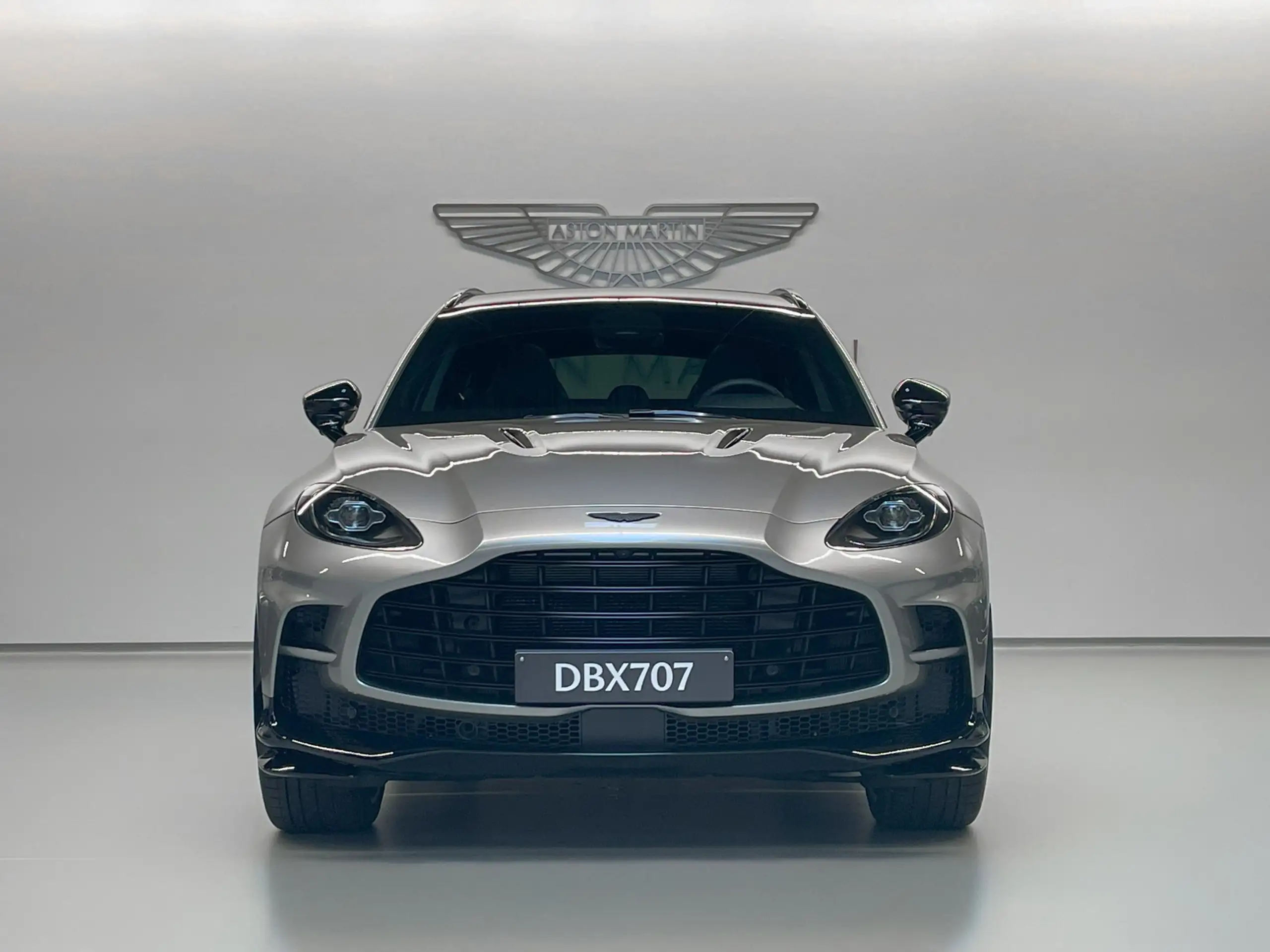 Aston Martin - DBX