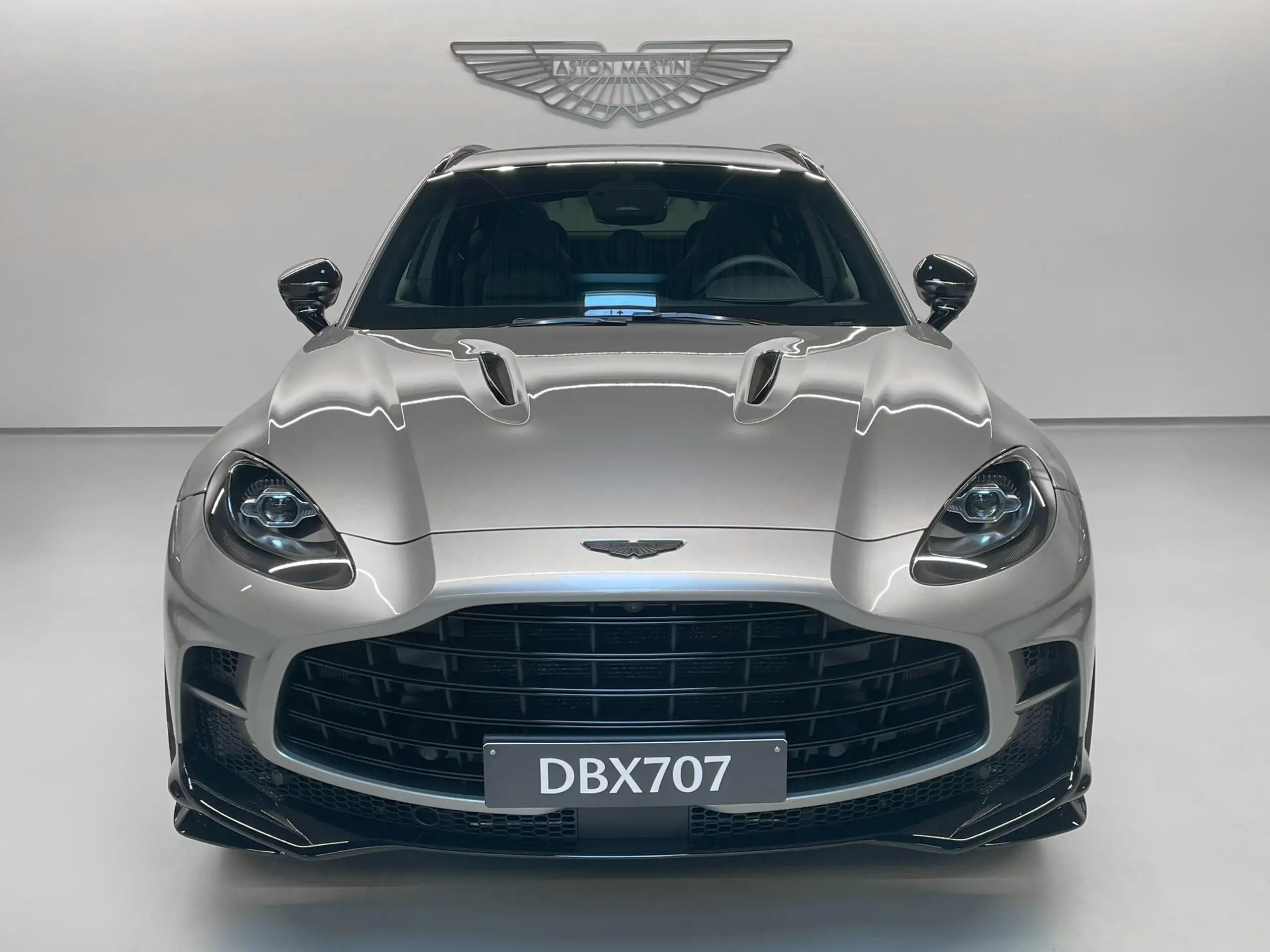 Aston Martin - DBX