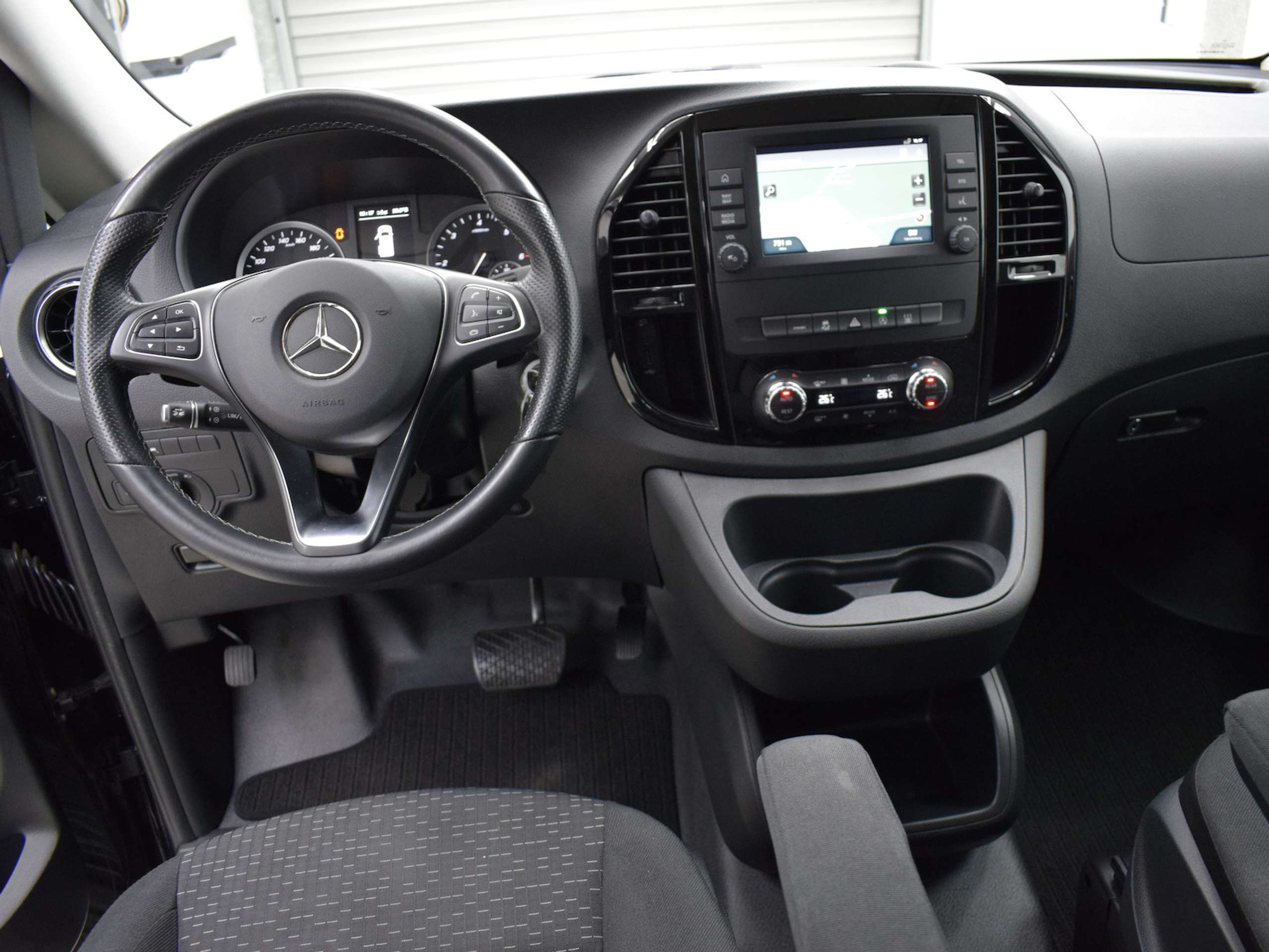 Mercedes-Benz - Vito