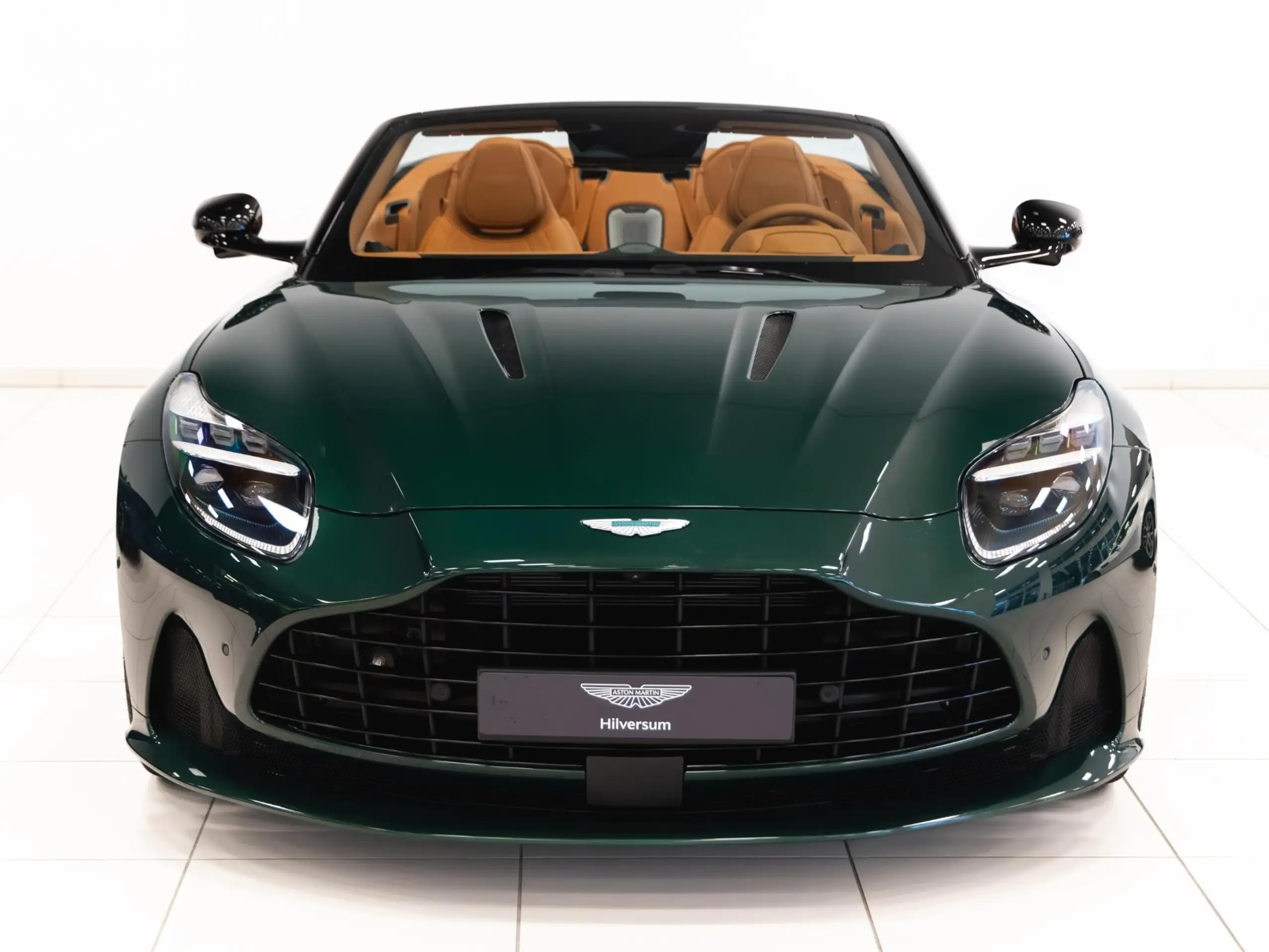 Aston Martin - DB12