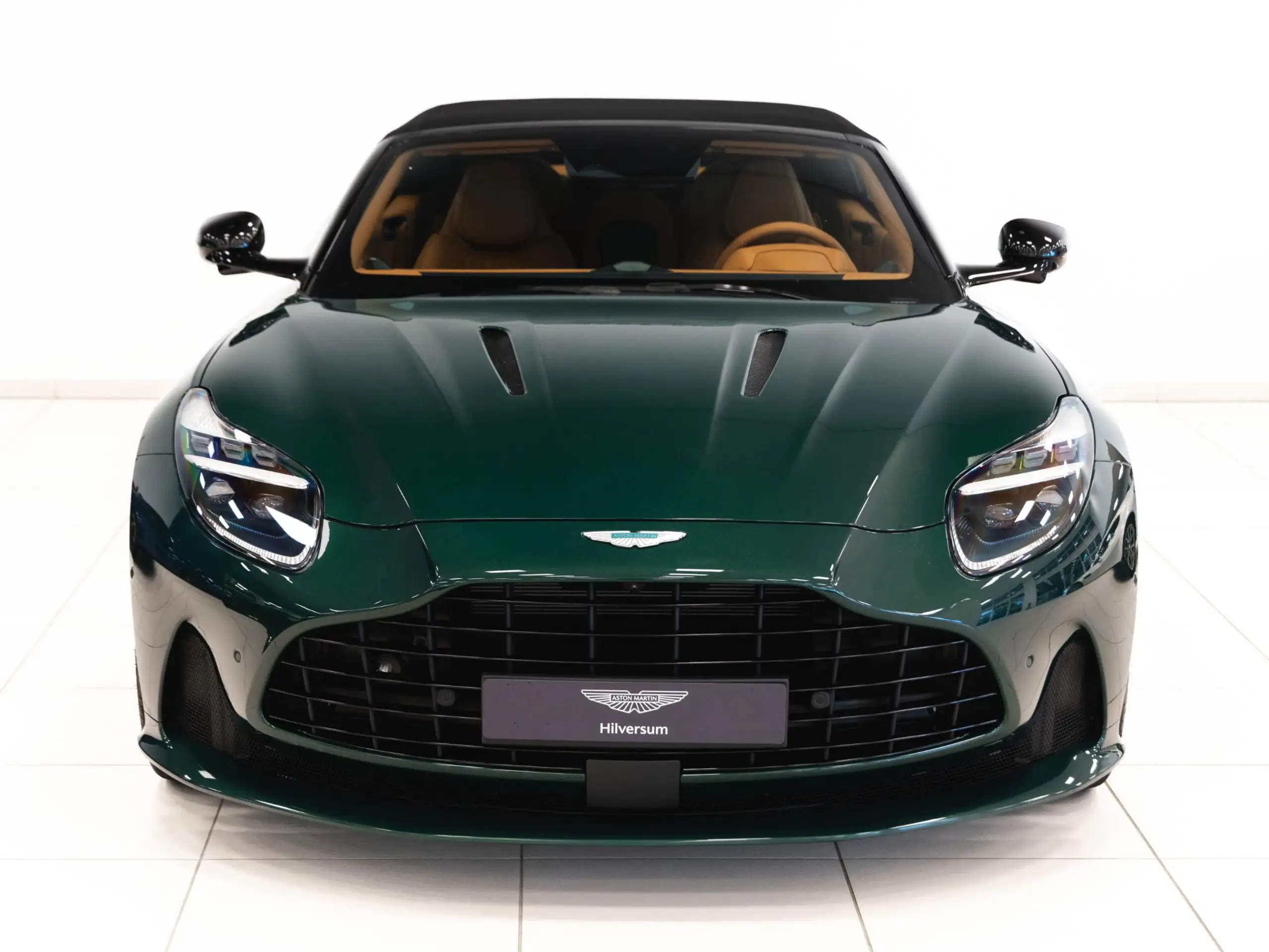 Aston Martin - DB12